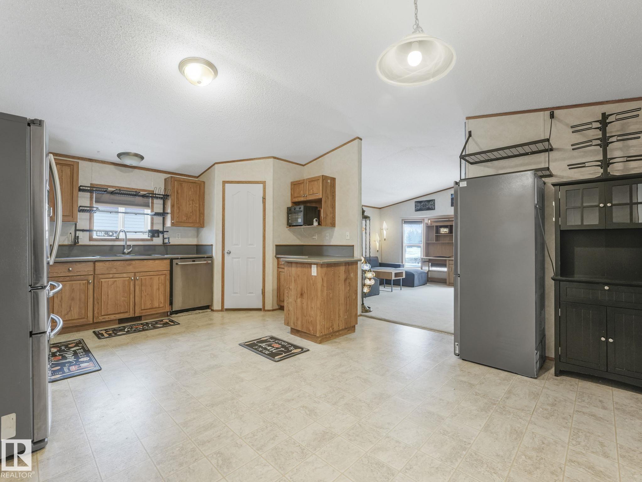 Picture for 1634 66 Ave - Maple Ridge MH PA NW