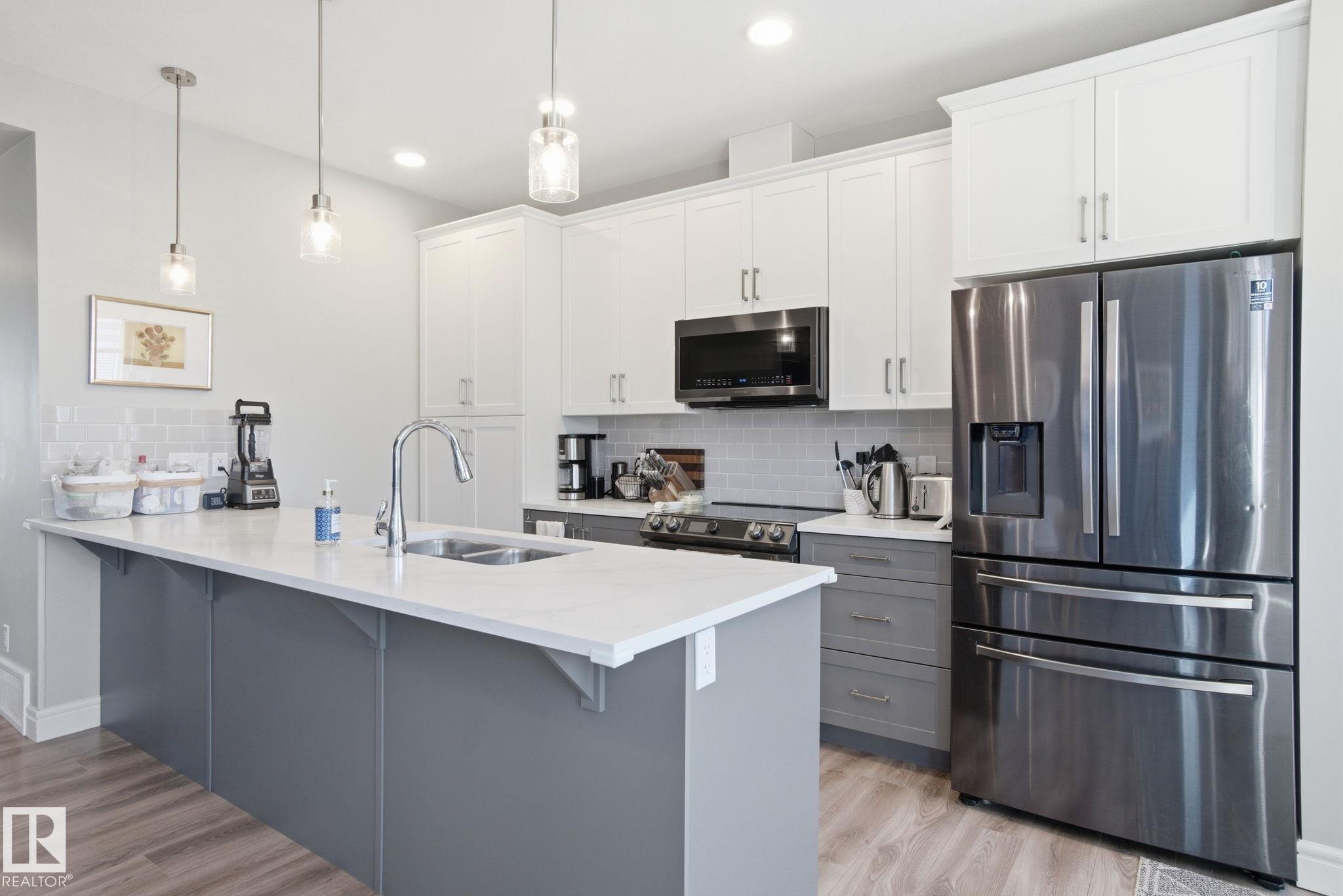 https://zimg.paragon.ice.com/ParagonImages/Property/PM/RAE/225398925/14/0/0/fffbd9206f3b70bfdb63ece420f7f378/1/ec27eb3783658fdd3e4acb93db43ca0f/225398925-8584f44d-7120-4bd2-8bb8-cf580e96110c.JPG