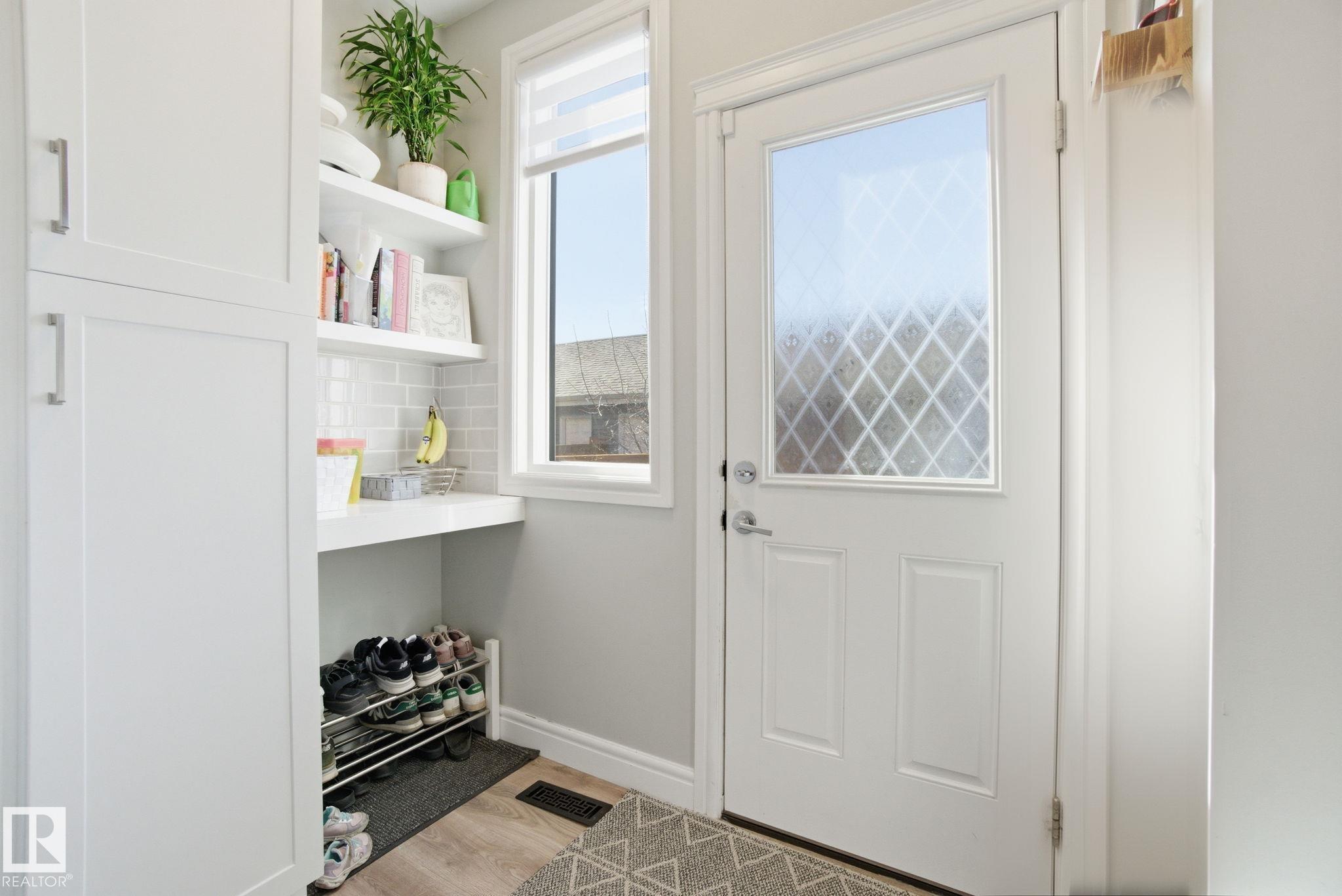 https://zimg.paragon.ice.com/ParagonImages/Property/PM/RAE/225398925/19/0/0/eb382092a2c5ee2e18ac9f720acc9395/1/ec27eb3783658fdd3e4acb93db43ca0f/225398925-96e66a9b-3a9d-434b-94d1-b692b4baec71.JPG