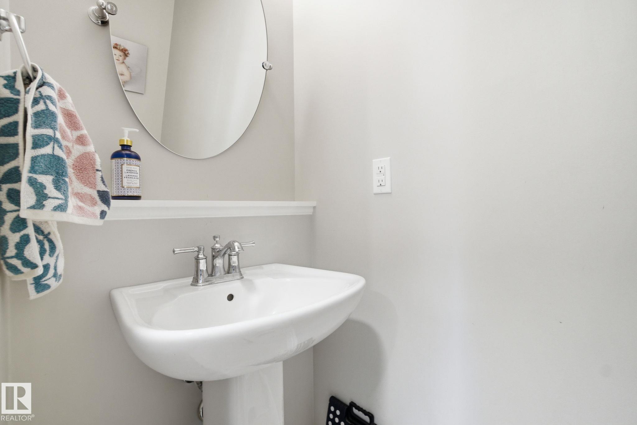 https://zimg.paragon.ice.com/ParagonImages/Property/PM/RAE/225398925/20/0/0/9e77f39ea6c0563a3756b39b0a8464ad/1/ec27eb3783658fdd3e4acb93db43ca0f/225398925-30139608-19af-41b0-a193-66712cbac9a7.JPG