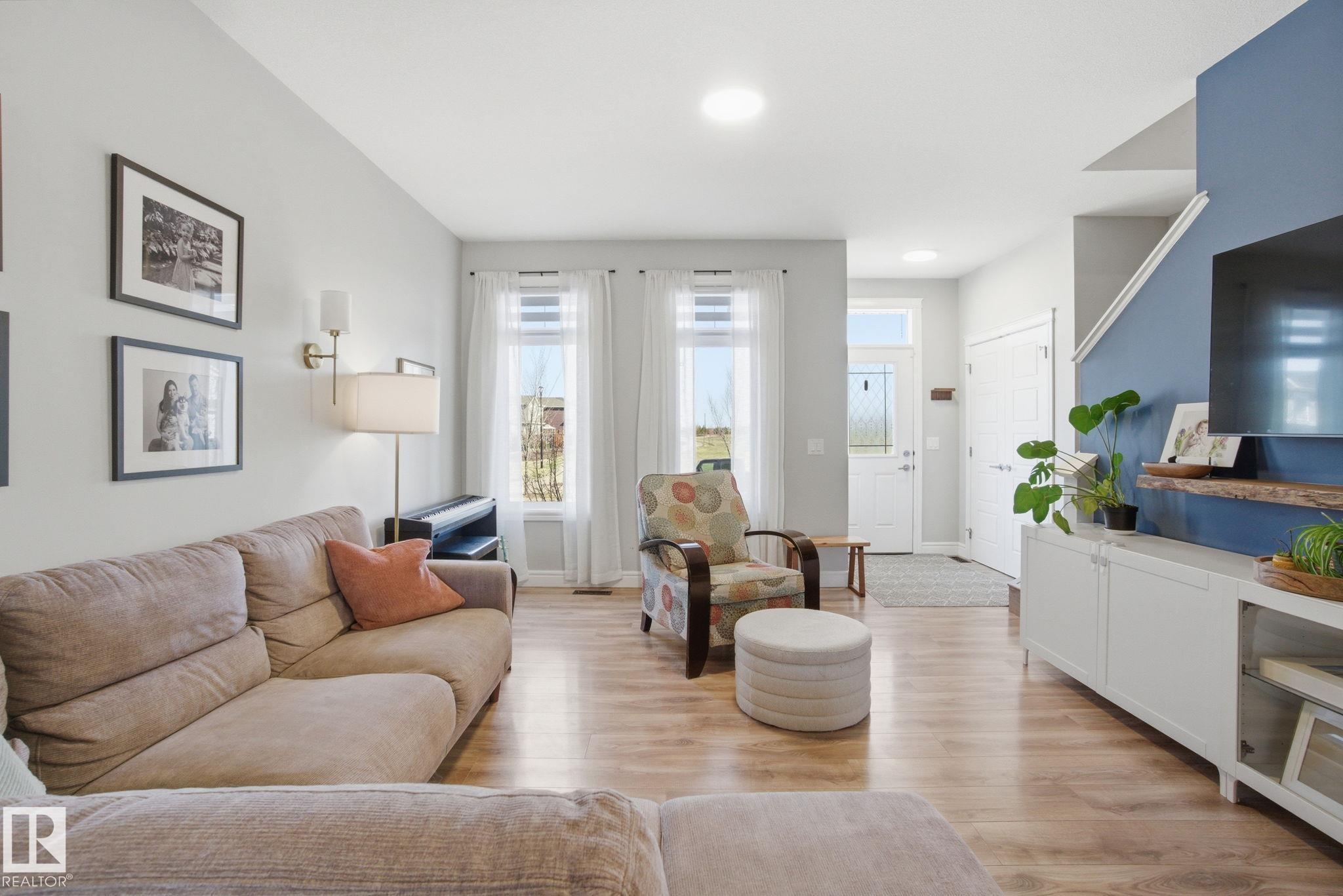 https://zimg.paragon.ice.com/ParagonImages/Property/PM/RAE/225398925/9/0/0/3892dfe37ff23936b7e32f267bc789e2/1/ec27eb3783658fdd3e4acb93db43ca0f/225398925-e8fd95dc-8187-4c1d-9bb4-971d62ef2943.JPG