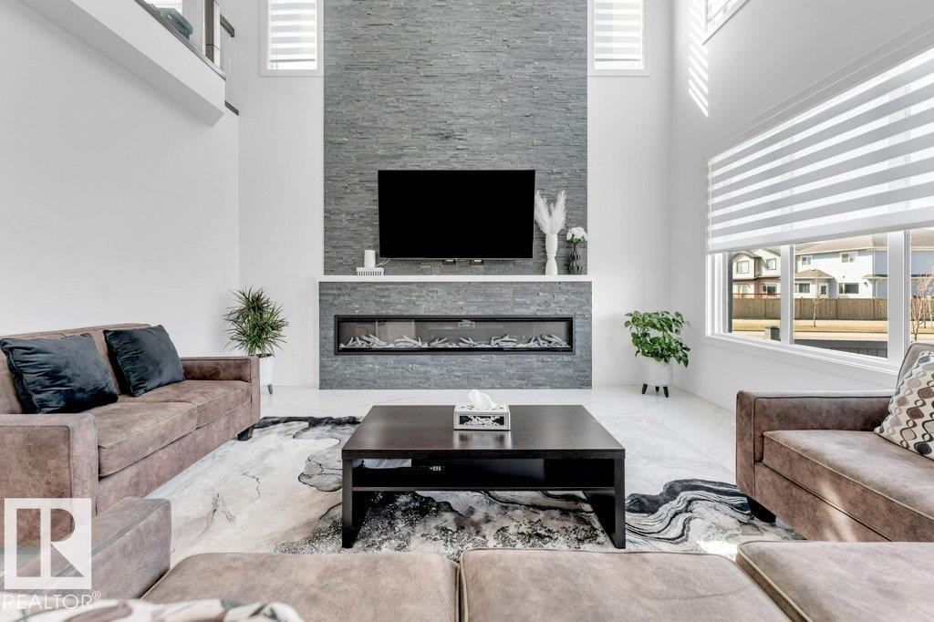 https://zimg.paragon.ice.com/ParagonImages/Property/PM/RAE/225398930/14/0/0/df8342f82e272dc6b5bf1a3c01a99a6f/1/b5dcda6430224f88f1a68897f9efb953/225398930-8c85c1c7-4d61-418c-8484-f097bc9410f5.JPG