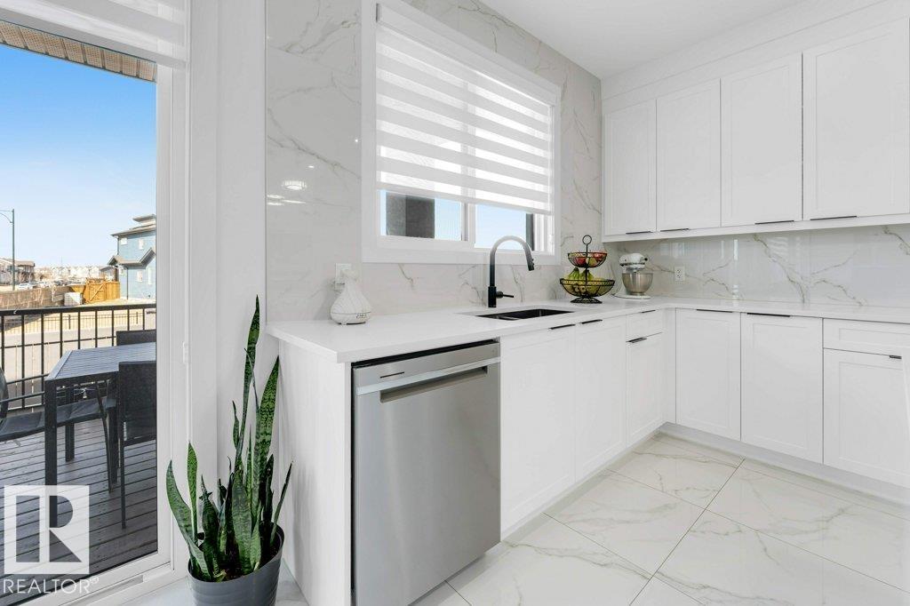 https://zimg.paragon.ice.com/ParagonImages/Property/PM/RAE/225398930/9/0/0/e7ae8c843697ccada268f5901977224b/1/b5dcda6430224f88f1a68897f9efb953/225398930-c23b483e-b93c-4a67-9dd3-1adbc61875bd.JPG