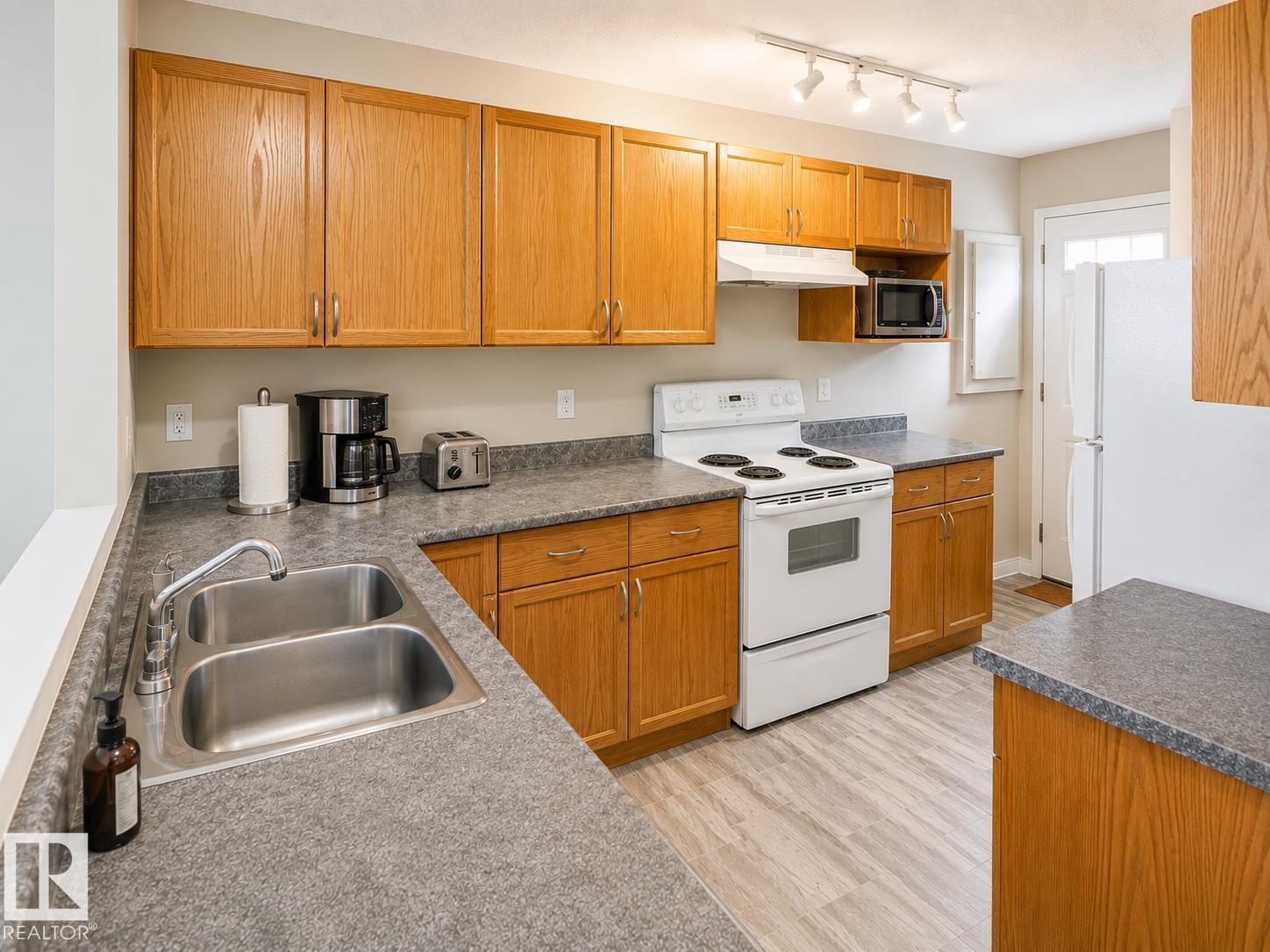 9745 71 Avenue NW, Hazeldean, Edmonton
