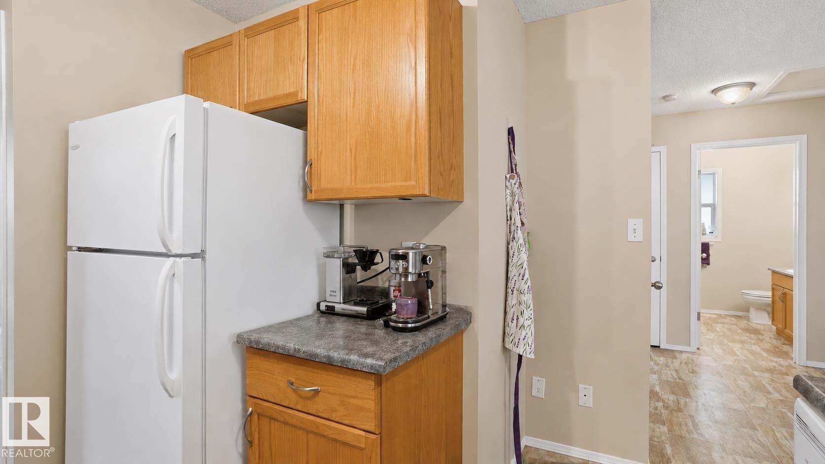 Photo 7 at 9745 71 Avenue NW, Hazeldean, Edmonton