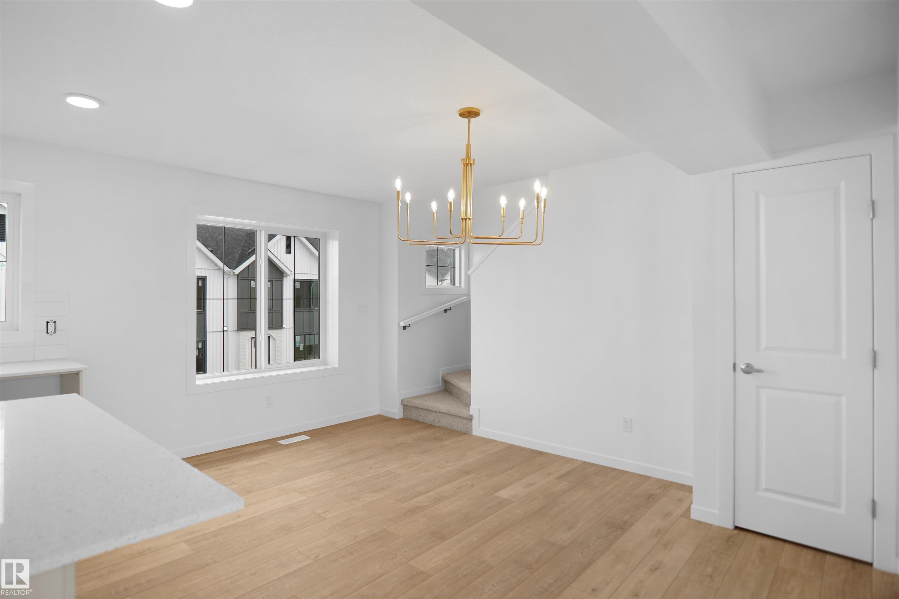 https://zimg.paragon.ice.com/ParagonImages/Property/PM/RAE/225398939/13/0/0/405135d3ac2dacfb05ce2d67fa4b057b/1/ee4d66737a10b947eca79c19557a8f6b/225398939-0314a26f-d0dd-4252-b61f-a78c53b36fba.JPG