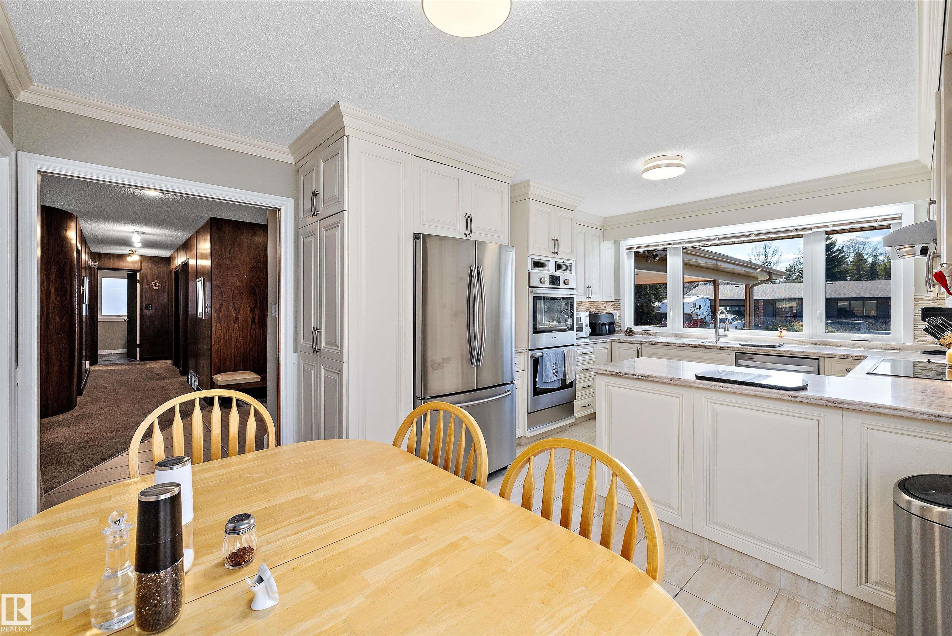 Photo 9 at 227 Westridge Road NW, Westridge, Edmonton