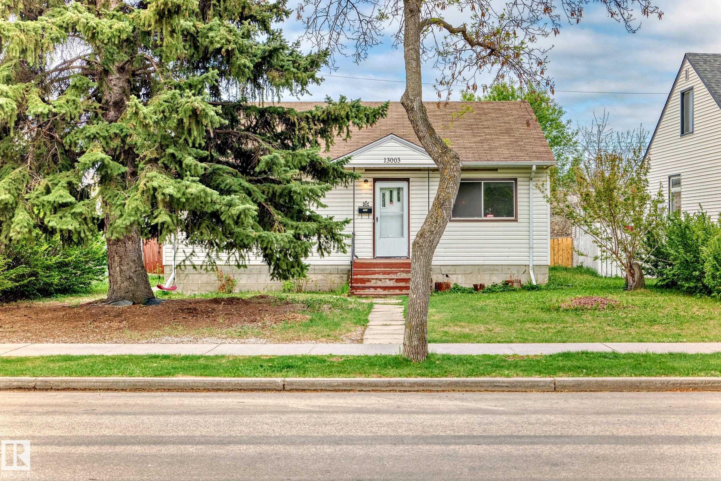 13003 Sherbrooke Avenue NW, Sherbrooke, Edmonton