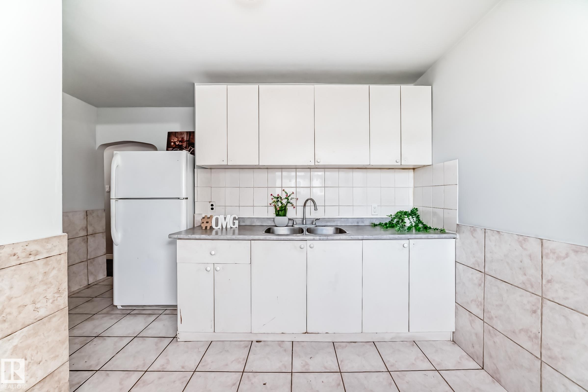 Photo 11 at 13003 Sherbrooke Avenue NW, Sherbrooke, Edmonton