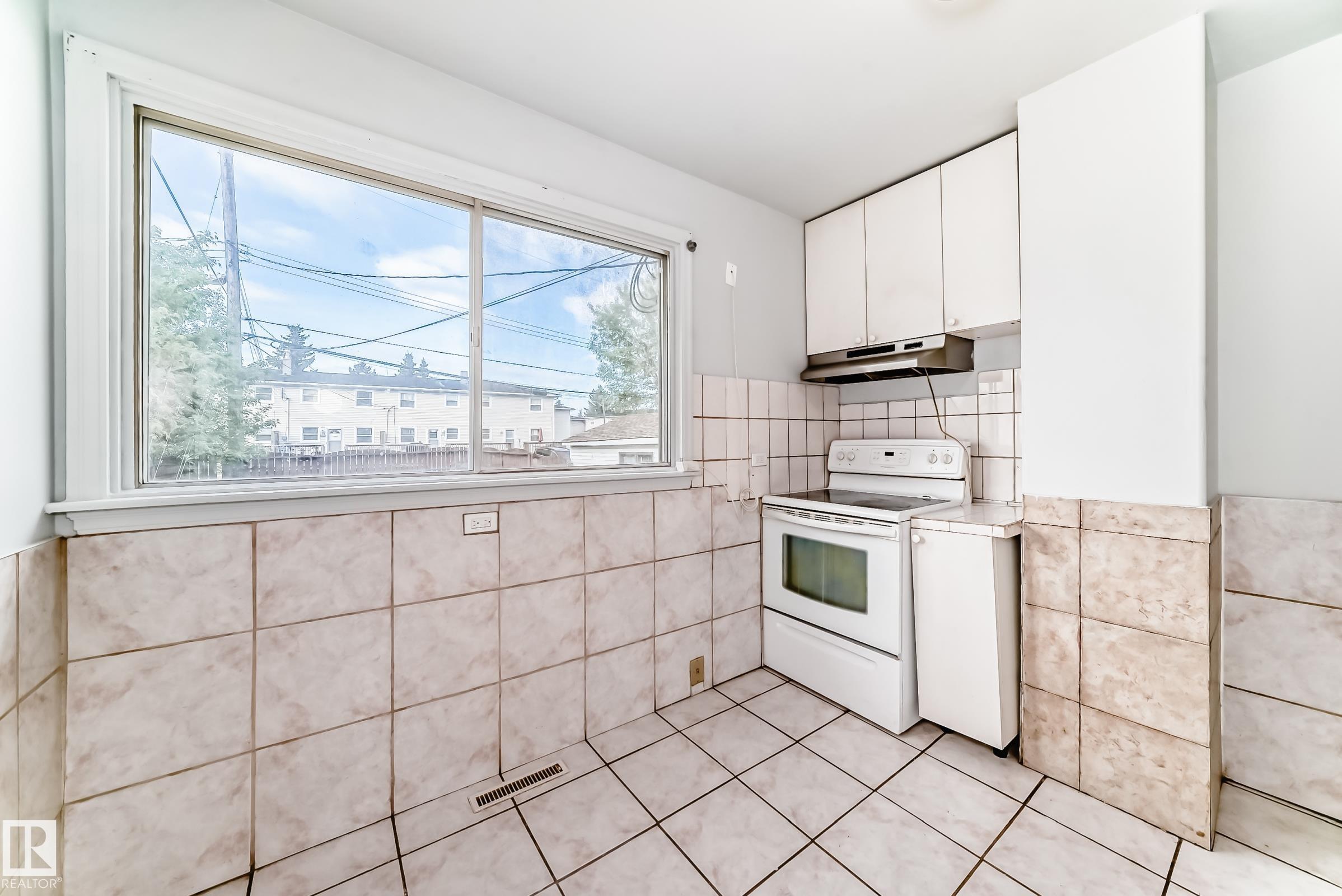 Photo 14 at 13003 Sherbrooke Avenue NW, Sherbrooke, Edmonton