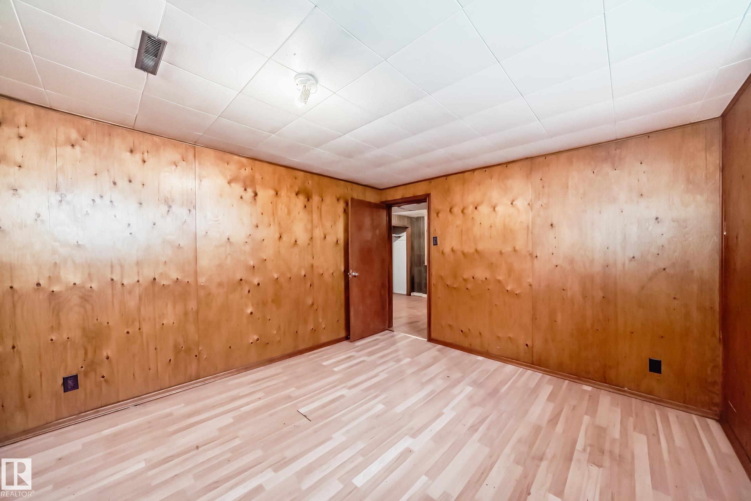 Photo 34 at 13003 Sherbrooke Avenue NW, Sherbrooke, Edmonton