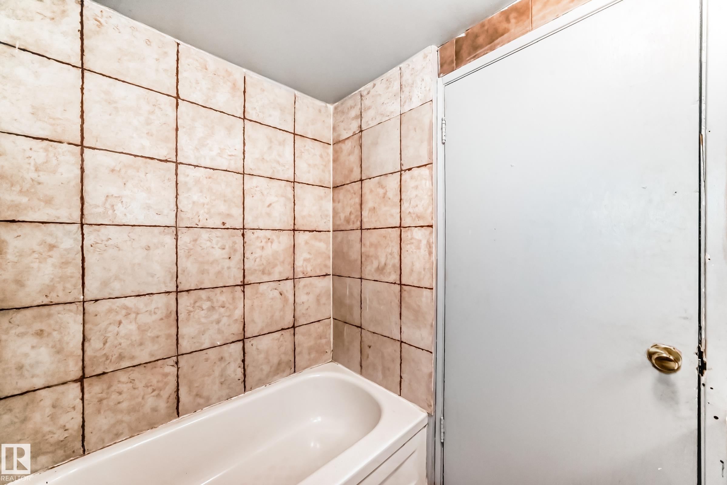 Photo 38 at 13003 Sherbrooke Avenue NW, Sherbrooke, Edmonton