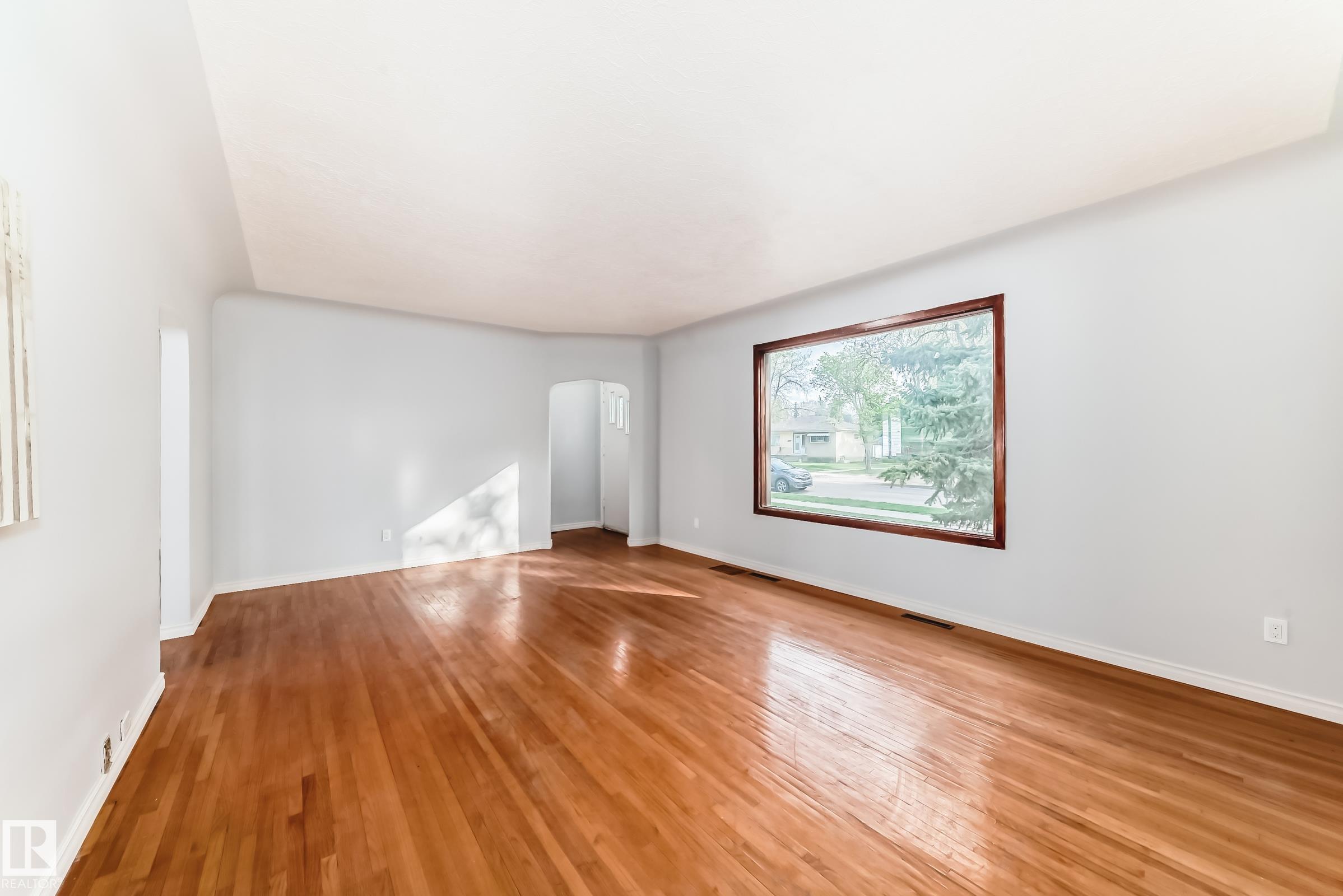 13003 Sherbrooke Avenue NW, Sherbrooke, Edmonton