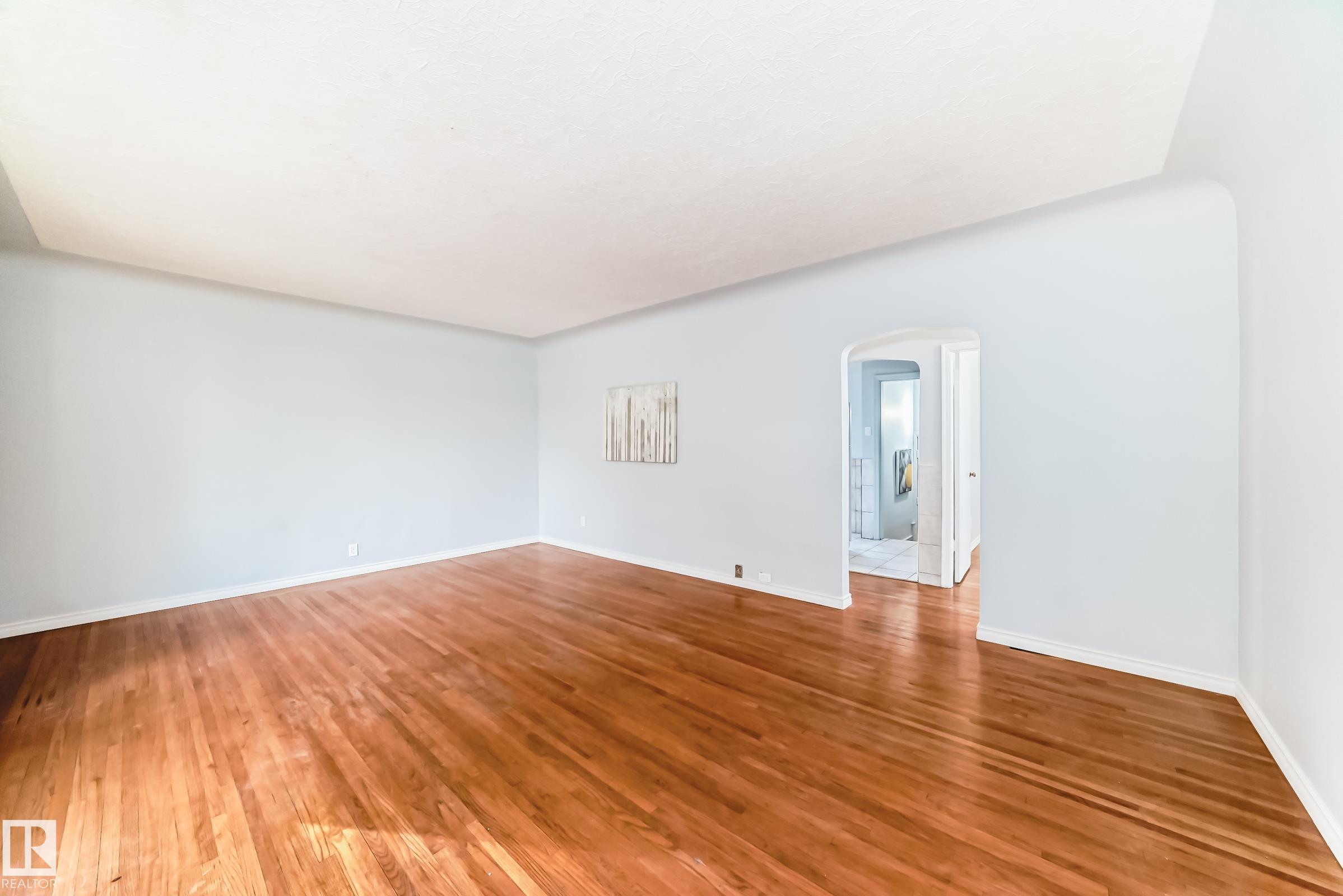 Photo 8 at 13003 Sherbrooke Avenue NW, Sherbrooke, Edmonton