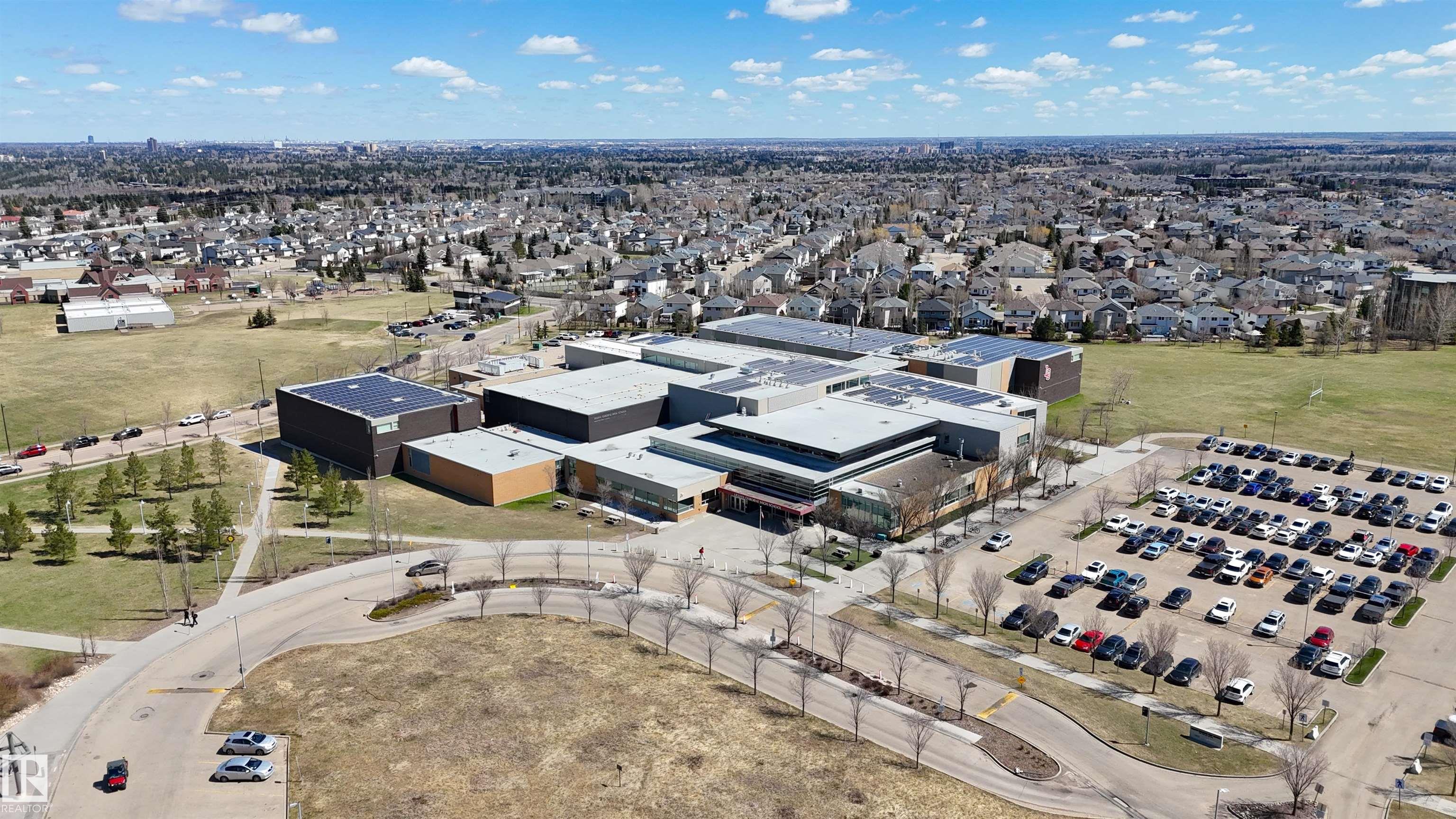 https://zimg.paragon.ice.com/ParagonImages/Property/PM/RAE/225398952/38/0/0/4c1326a1bbc5f736fd55daa95e4fa3e6/1/2f4d8af804ef0c68eeed782d7ca4d4ae/225398952-cb015a0c-ff7d-469d-804f-f89407e37a36.JPG