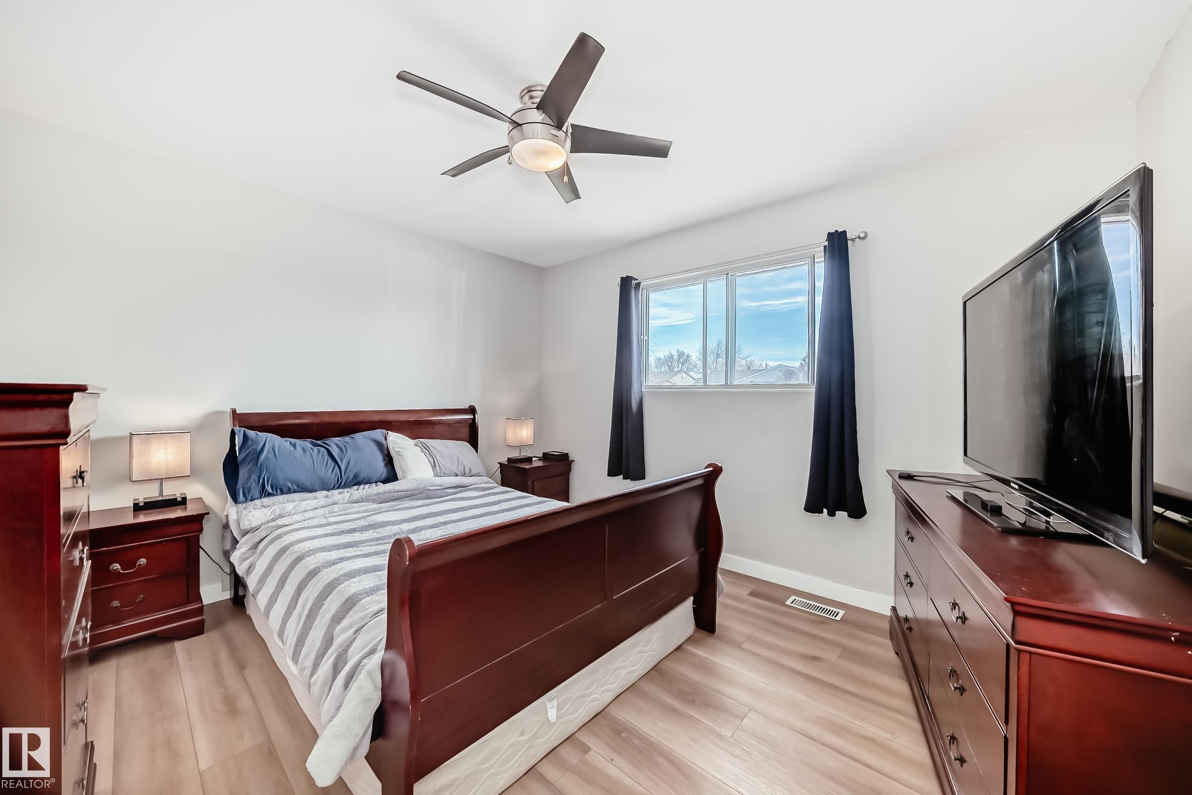 Photo 16 at 13524 123a Street NW, Kensington, Edmonton