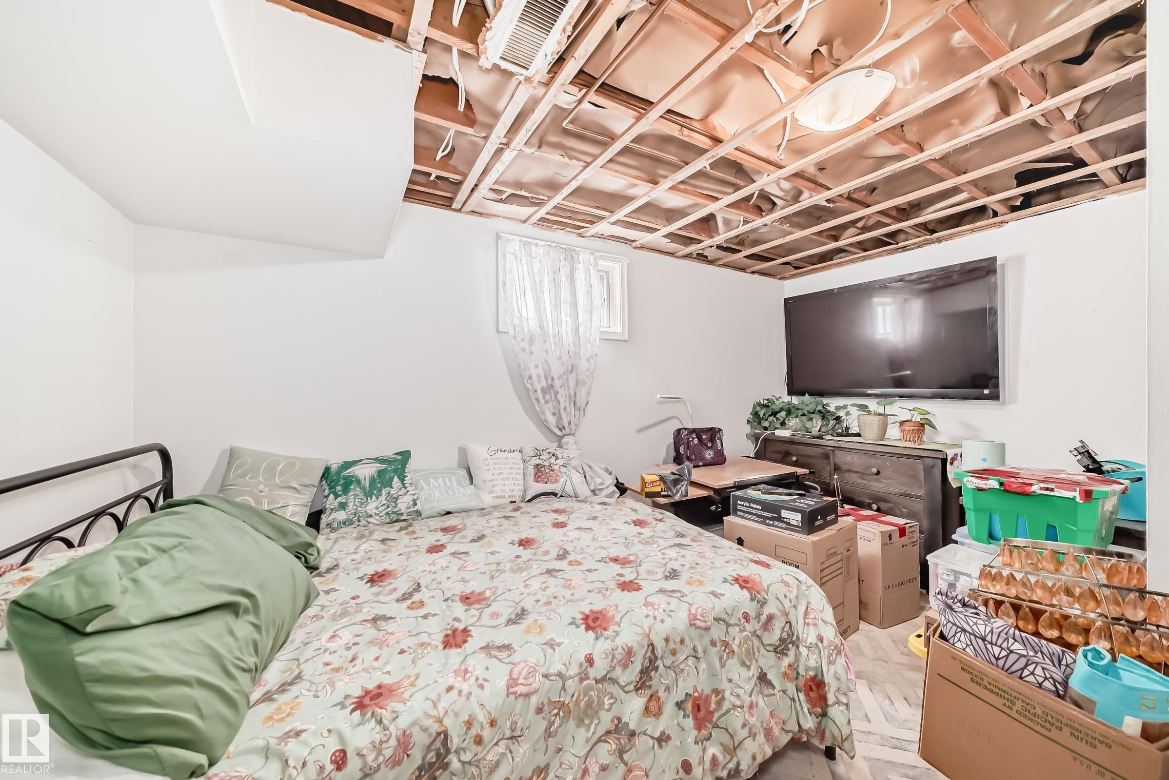 Photo 34 at 13524 123a Street NW, Kensington, Edmonton