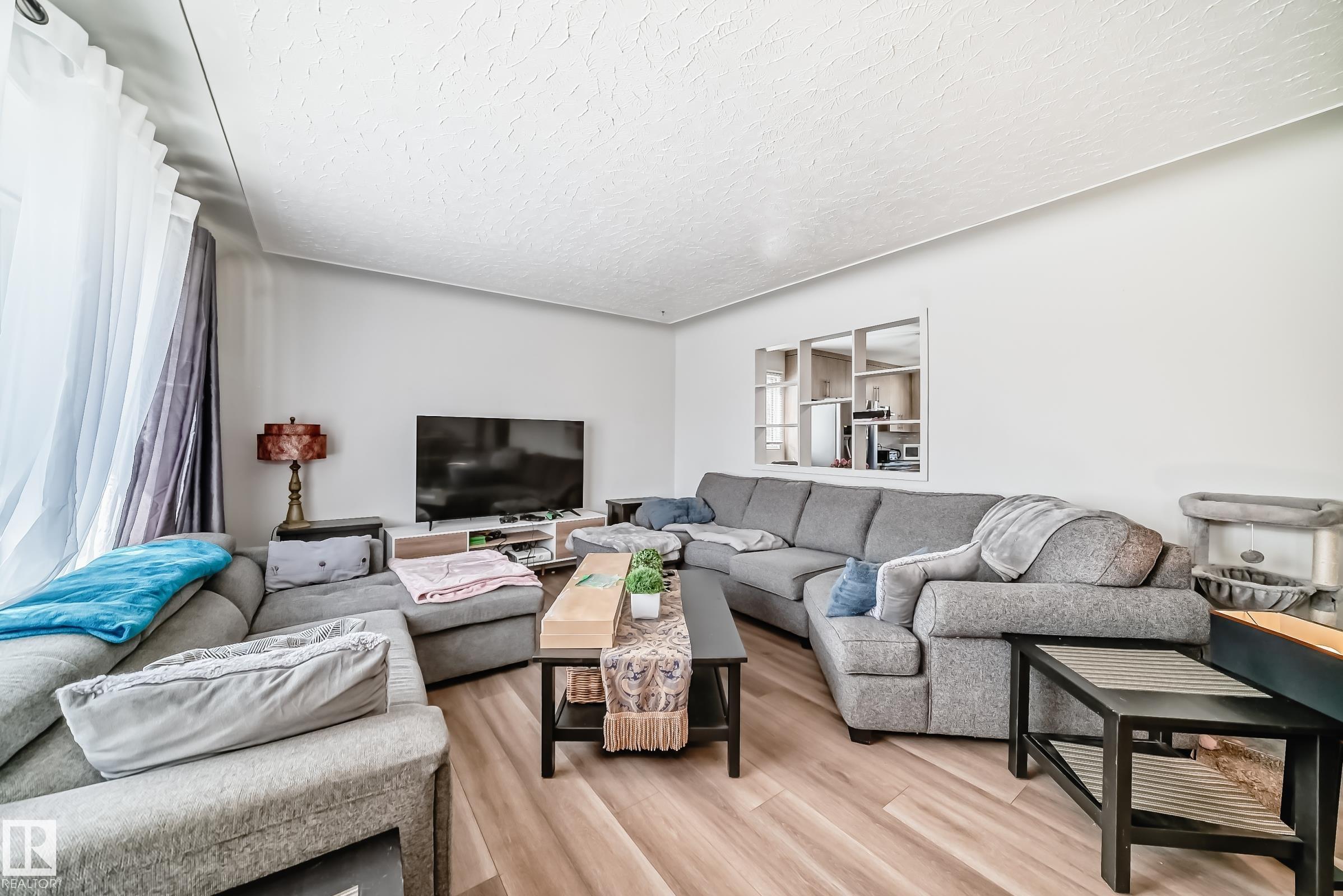 13524 123a Street NW, Kensington, Edmonton