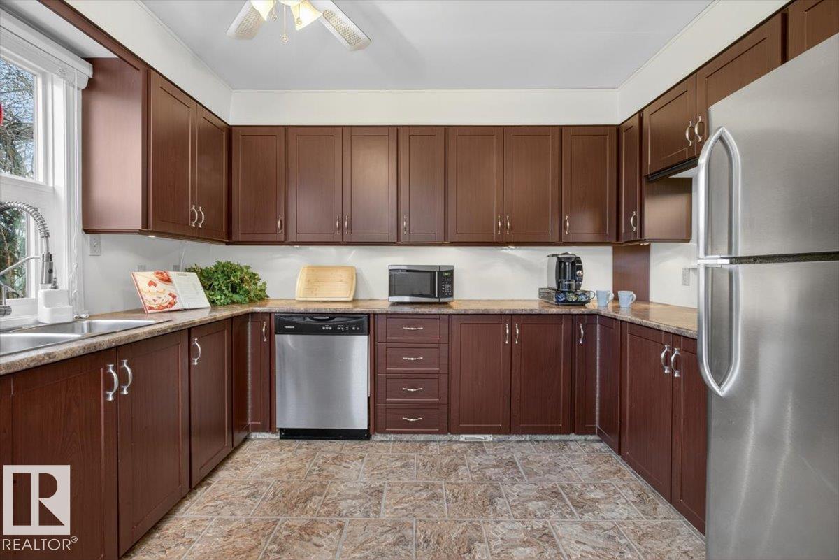 https://zimg.paragon.ice.com/ParagonImages/Property/PM/RAE/225398957/14/0/0/0435ec5ee628517ced4de9589973e097/1/6829aaca3135cd4df97fd7f8dffb49e0/225398957-fc6eb51f-2019-4ff5-aeff-f25bdaee0aa2.JPG
