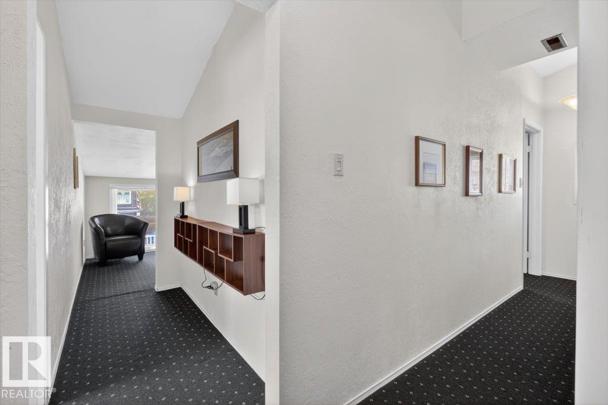 https://zimg.paragon.ice.com/ParagonImages/Property/PM/RAE/225398957/17/0/0/5e2ca75ce349db192dbd1fcb35559dd0/1/6829aaca3135cd4df97fd7f8dffb49e0/225398957-cb4c0cff-9fa5-43ab-a34b-c928a826df1a.JPG