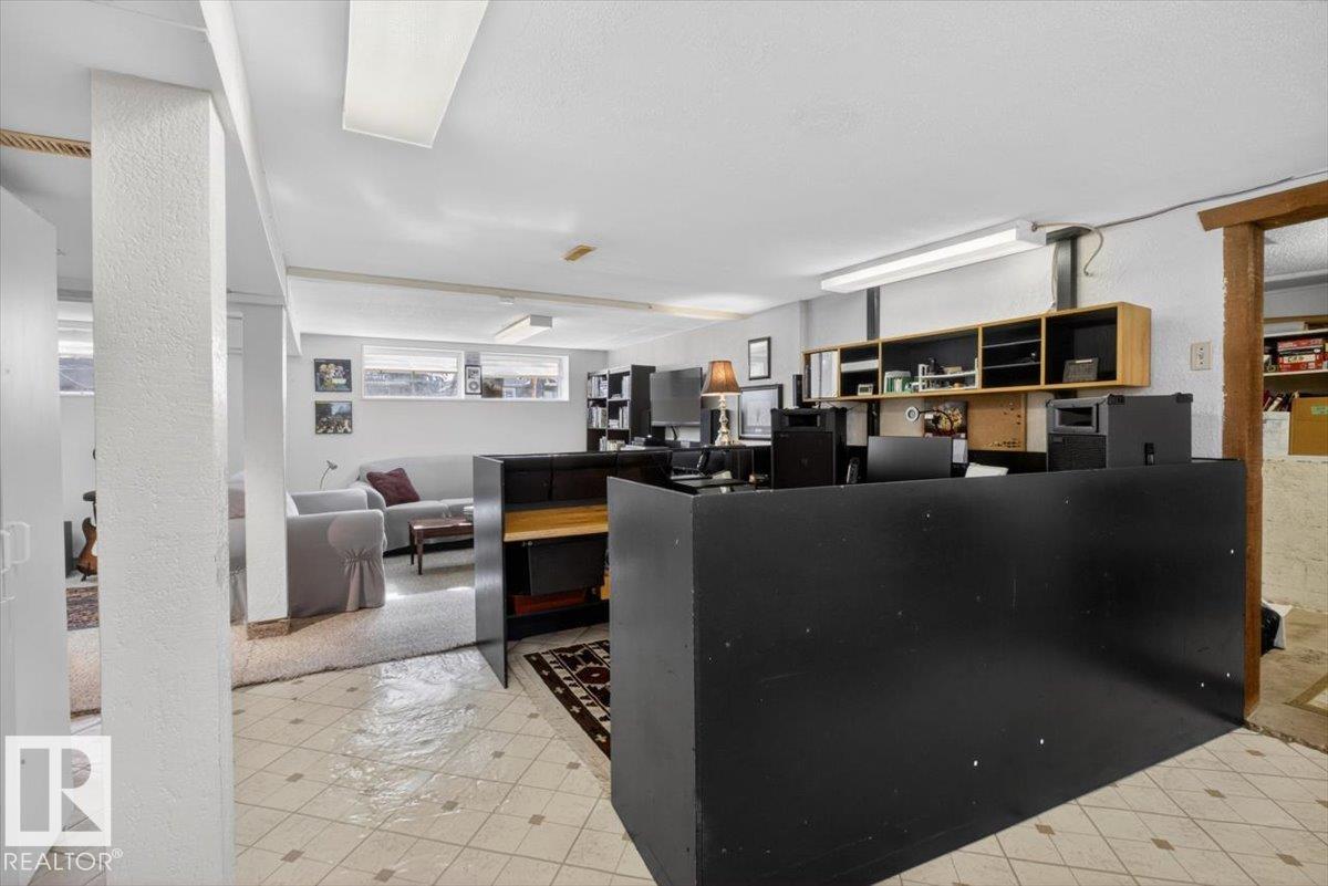 https://zimg.paragon.ice.com/ParagonImages/Property/PM/RAE/225398957/33/0/0/caec3a77c4c0c8784d77fb170b12f6d1/1/6829aaca3135cd4df97fd7f8dffb49e0/225398957-e1c56707-0d36-409c-bd68-d75ad6c66ab5.JPG