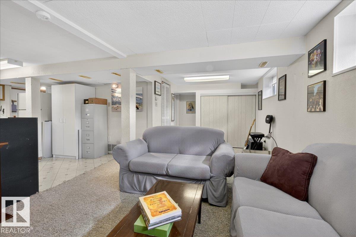 https://zimg.paragon.ice.com/ParagonImages/Property/PM/RAE/225398957/38/0/0/a7a92c6bbb700f935cbbf0e18efbcd69/1/6829aaca3135cd4df97fd7f8dffb49e0/225398957-611b5fca-90fc-43fc-bc5e-7e7ba78fa0fd.JPG