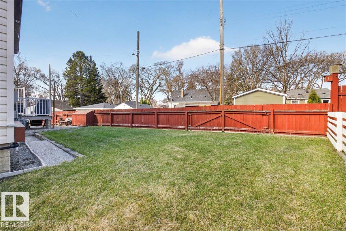 https://zimg.paragon.ice.com/ParagonImages/Property/PM/RAE/225398957/46/0/0/ff079e97e4338db8116734a4c06372aa/1/6829aaca3135cd4df97fd7f8dffb49e0/225398957-17aa01de-92ad-4497-b865-81b5838def40.JPG