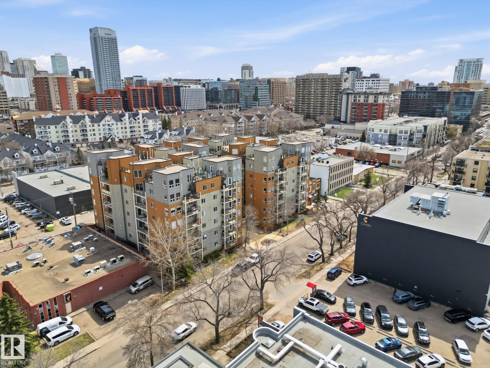 https://zimg.paragon.ice.com/ParagonImages/Property/PM/RAE/225398962/26/0/0/1d7b2befadeb43a2736da6509b8adb0e/1/26975b3ebeb2e9eb8e845bac7b80d187/225398962-21a9b1a0-022e-4dc0-95e8-60da579747c6.JPG