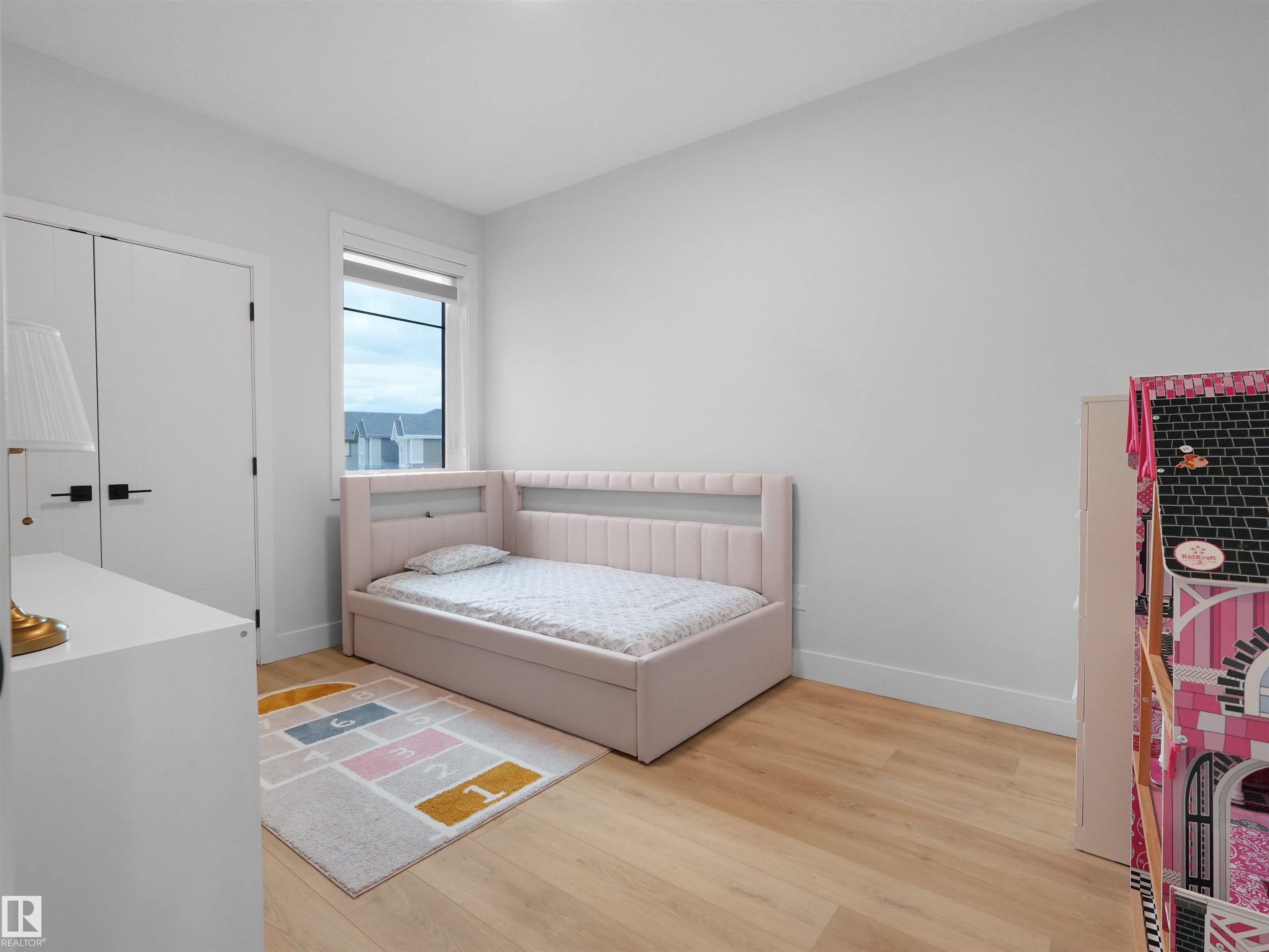 https://zimg.paragon.ice.com/ParagonImages/Property/PM/RAE/225398963/36/0/0/499738b91c2ebe4ec17e5928bb81f5c9/1/c7f023362c64b59ba2a5b0cf1b9c69dd/225398963-38563fac-9d57-4f29-9baa-924b937c88a4.JPG