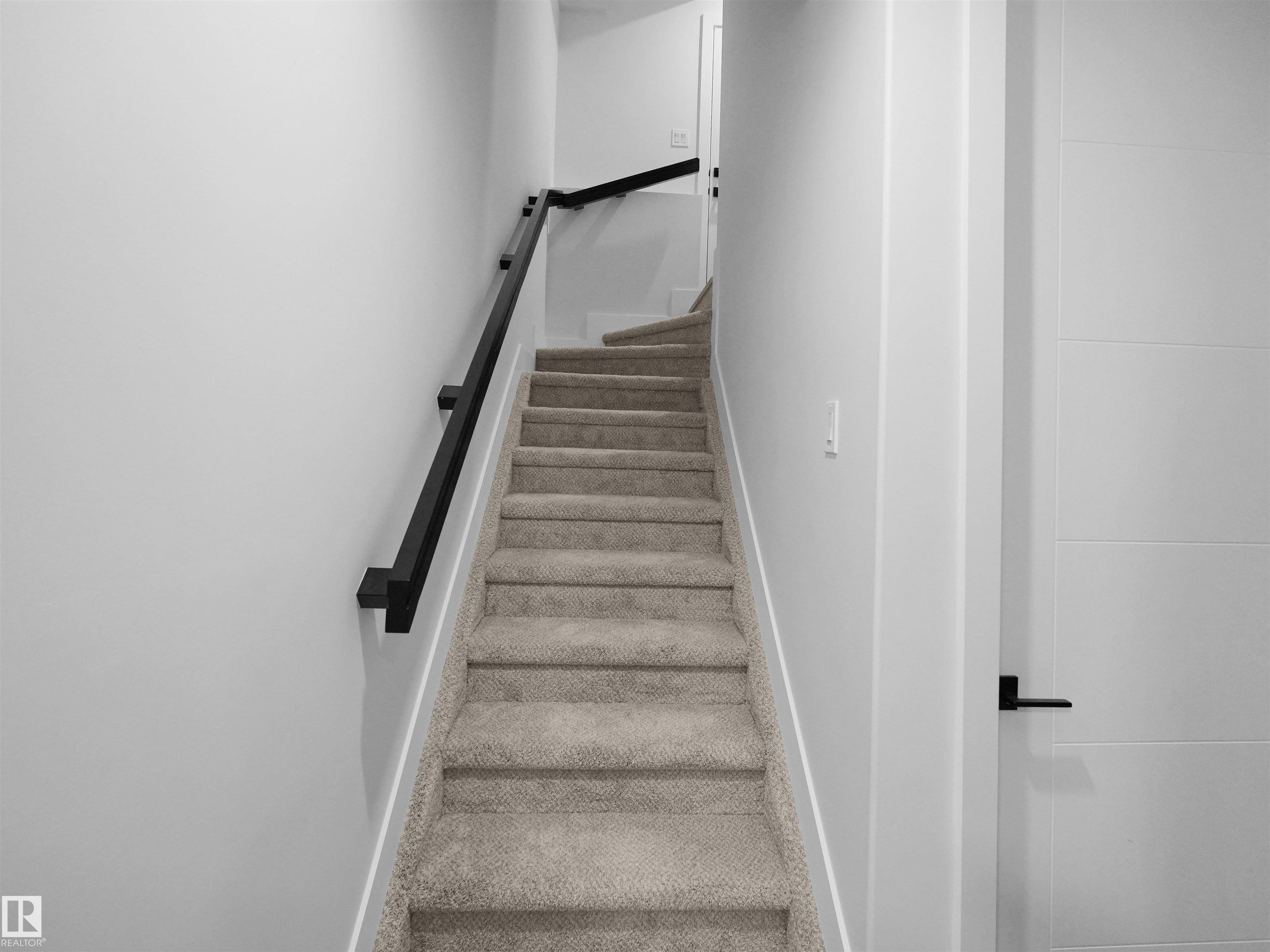 https://zimg.paragon.ice.com/ParagonImages/Property/PM/RAE/225398963/54/0/0/dfed848cedabe4b624e6cac6ea803701/1/c7f023362c64b59ba2a5b0cf1b9c69dd/225398963-d4cb70e0-e276-4fc4-89a5-19d4d0e7a9ac.JPG