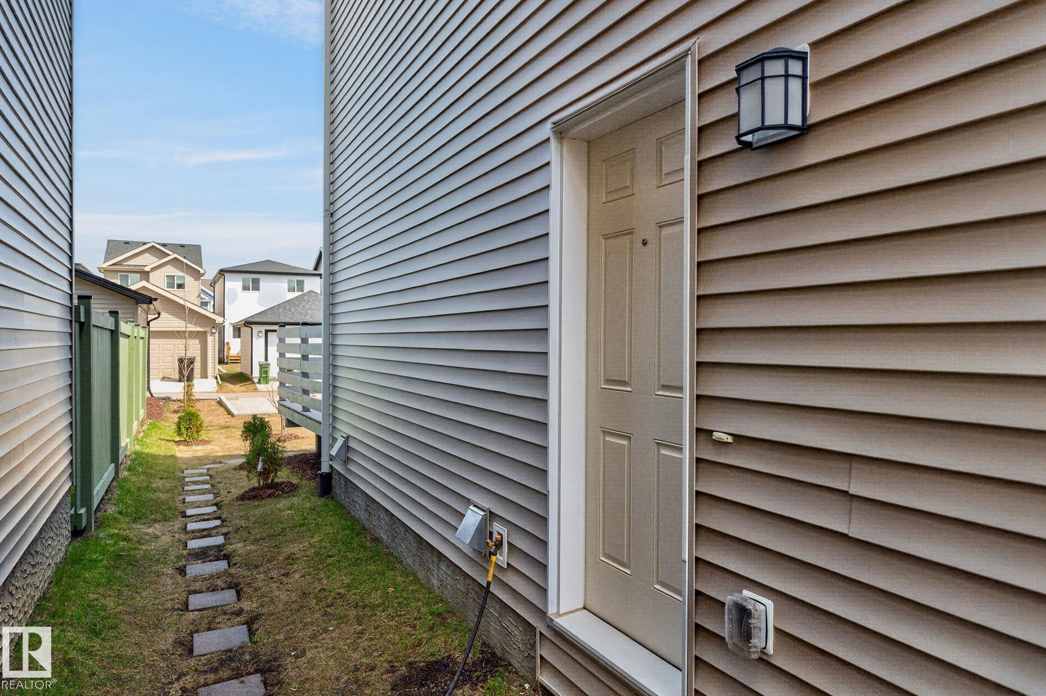 https://zimg.paragon.ice.com/ParagonImages/Property/PM/RAE/225398974/39/0/0/470bb5b7d777d9a2249dfd3a2f6fe3db/1/ace3a6e0d1c08b55c67143f52c76482f/225398974-666bcd63-9f75-4b8a-bebd-e970c0a9c244.JPG