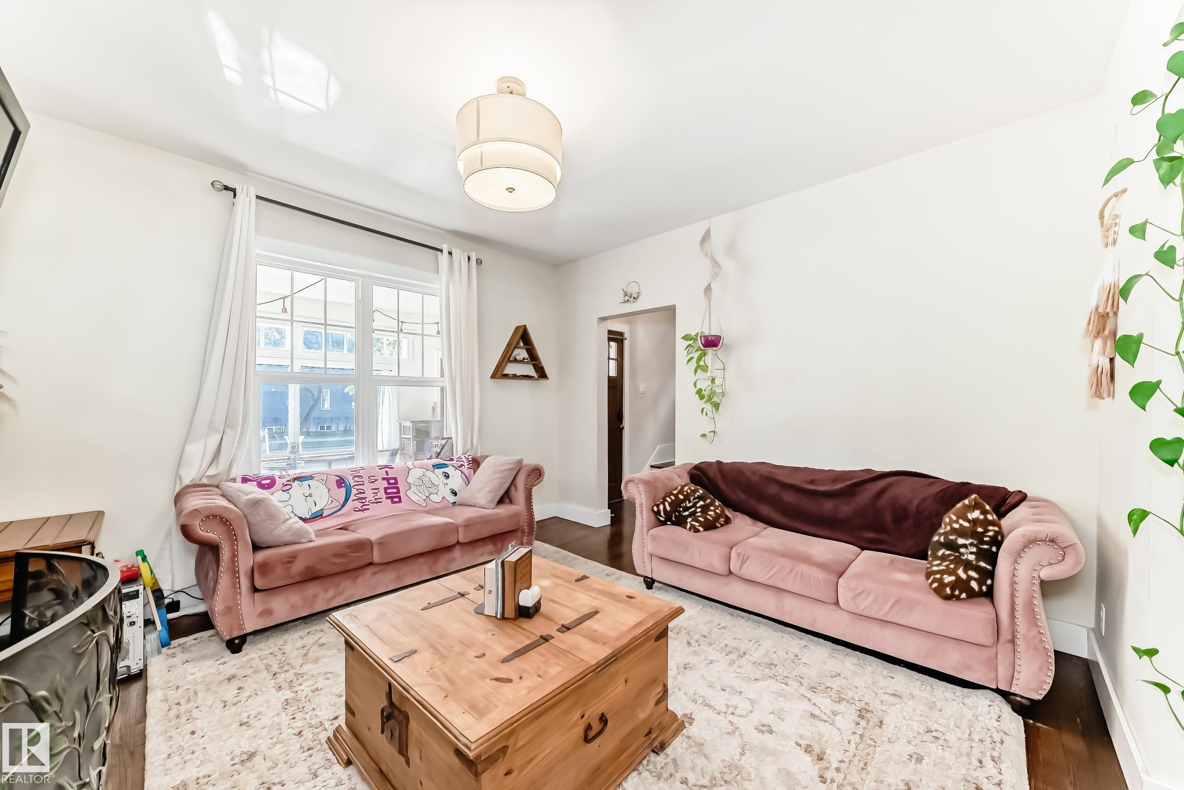 https://zimg.paragon.ice.com/ParagonImages/Property/PM/RAE/225398990/15/0/0/f6e588aeed576997dd4b8d017b0bdcdb/1/9f60fb73f4cc4db5bb422d87d43035e9/225398990-496101fd-9612-41a8-b1e2-b481903602ed.JPG