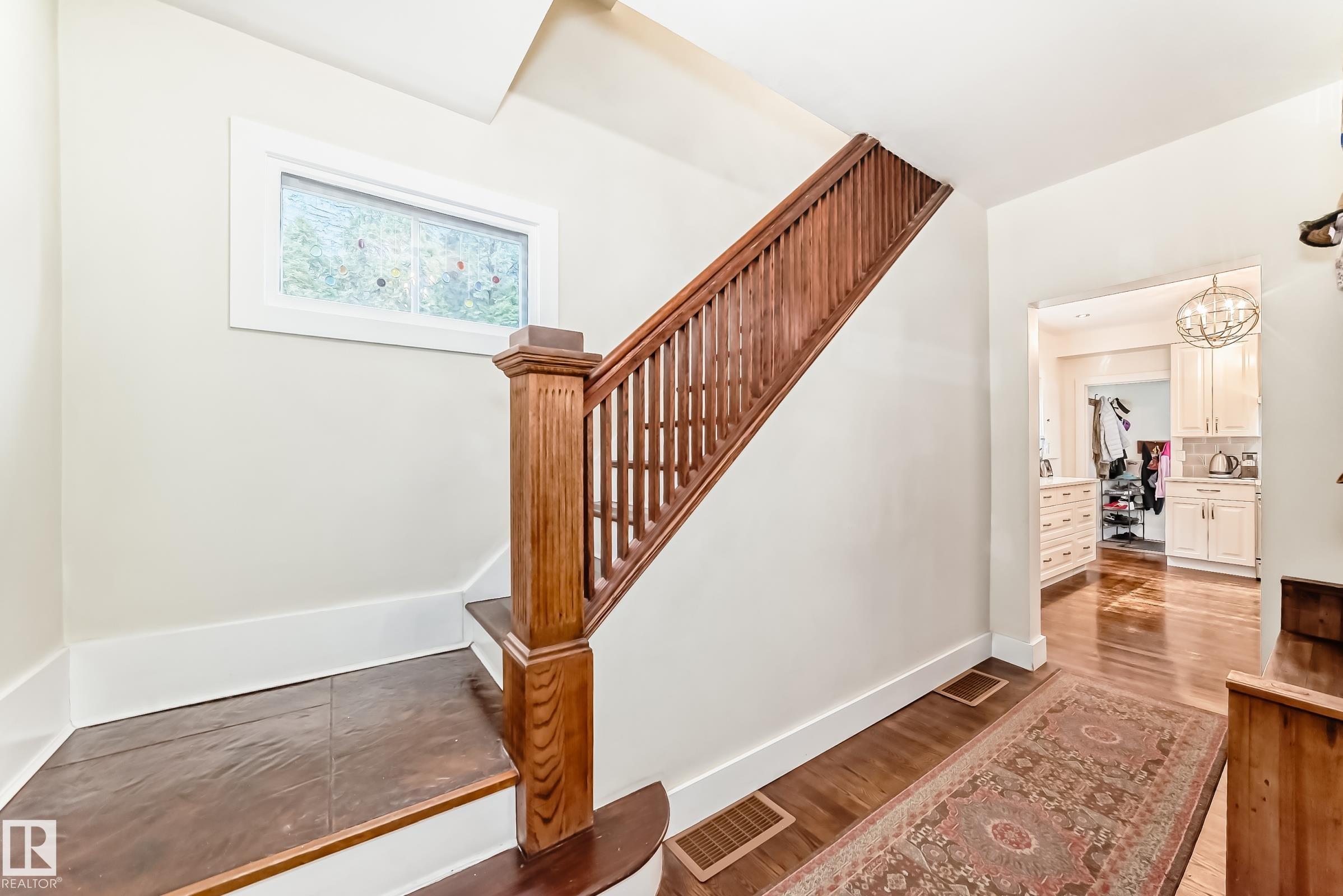 https://zimg.paragon.ice.com/ParagonImages/Property/PM/RAE/225398990/19/0/0/955dbada3acd1f745314972453528784/1/9f60fb73f4cc4db5bb422d87d43035e9/225398990-84dc99c6-6ac5-4dad-832d-7c16215abe56.JPG