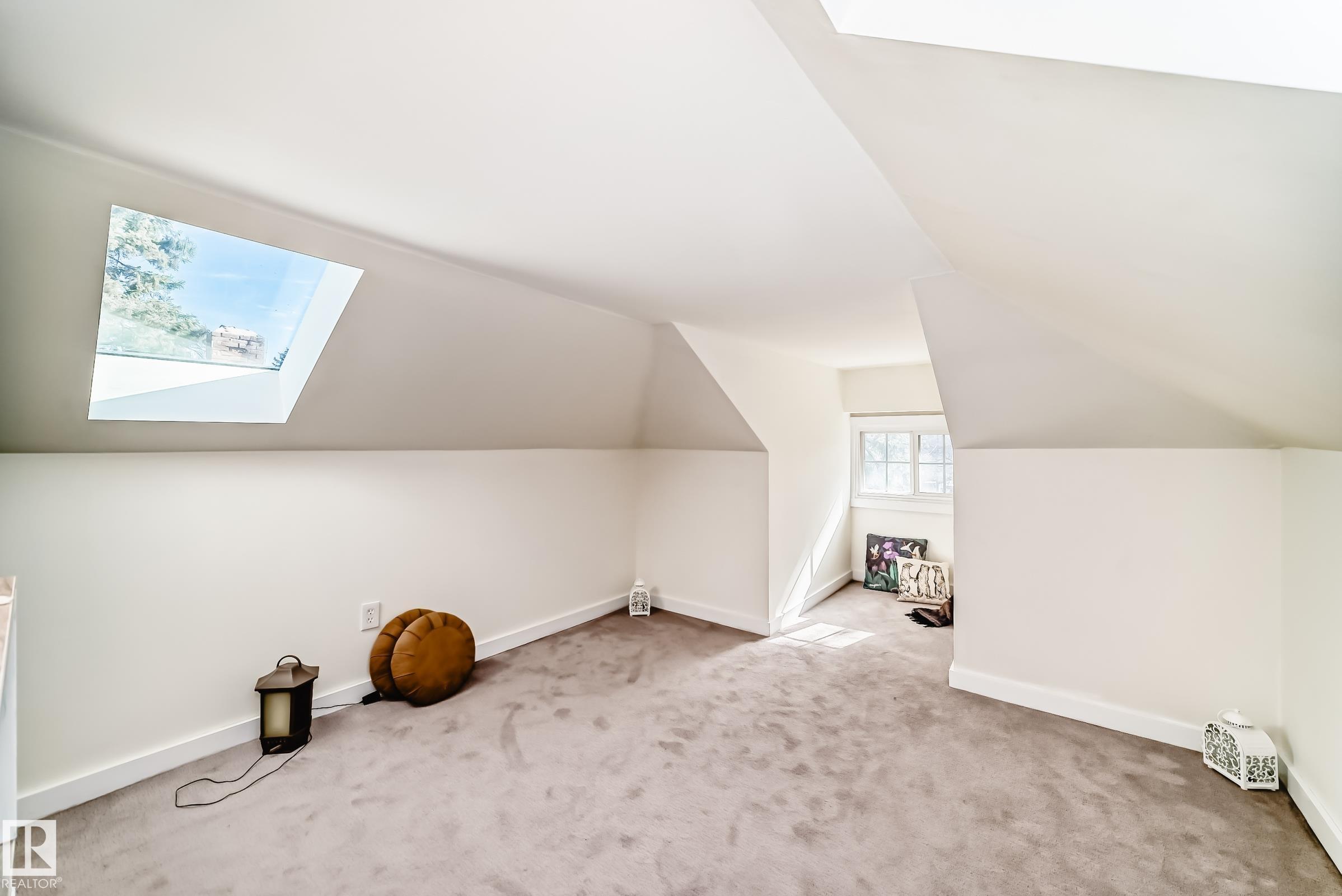 https://zimg.paragon.ice.com/ParagonImages/Property/PM/RAE/225398990/33/0/0/96bdf10b8480fc9f102d1f6eca815cb8/1/9f60fb73f4cc4db5bb422d87d43035e9/225398990-a753cef0-e579-49a0-8a81-0e7f887480d6.JPG
