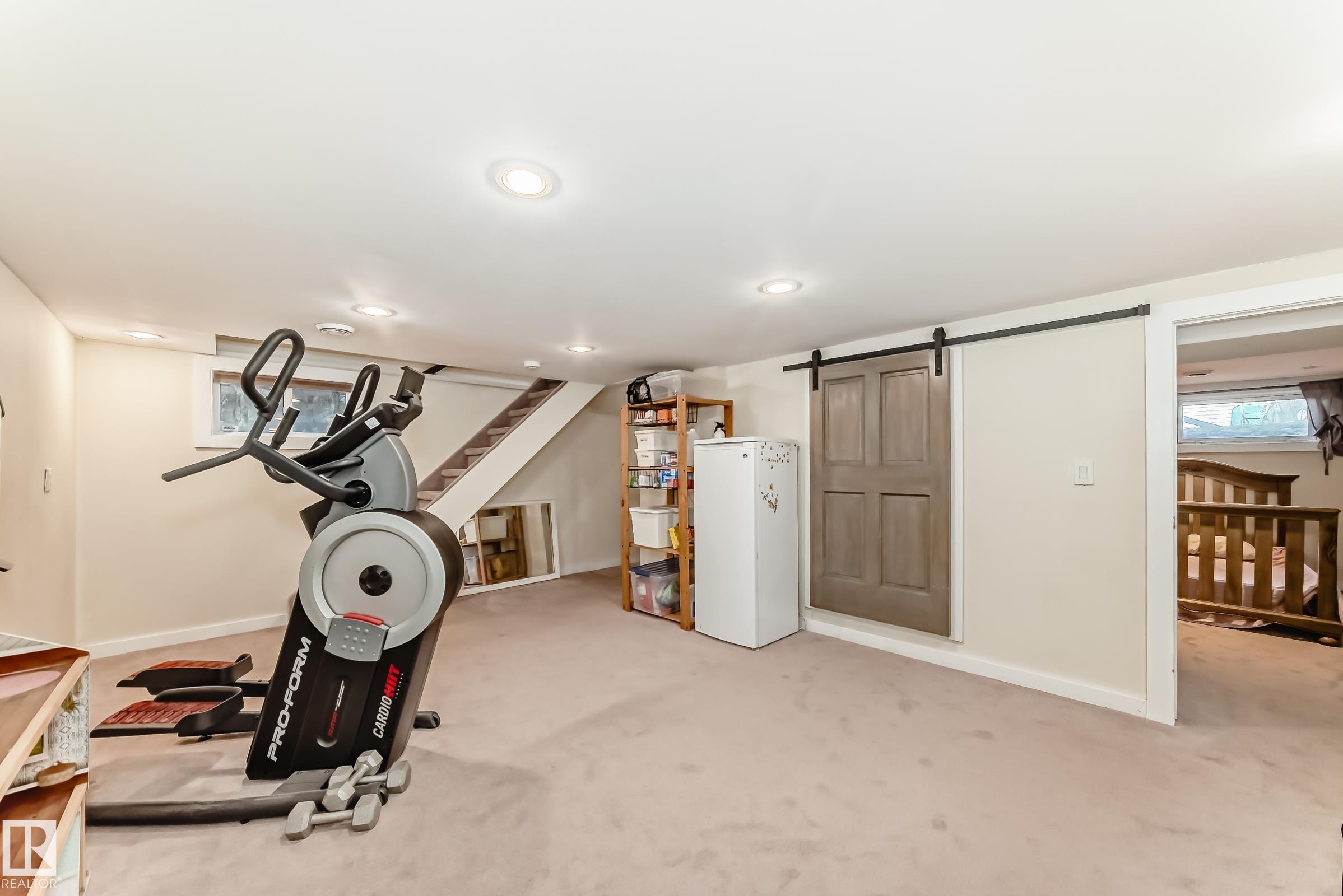 https://zimg.paragon.ice.com/ParagonImages/Property/PM/RAE/225398990/36/0/0/247bb6297d79bc4269fa32fa541dec3a/1/9f60fb73f4cc4db5bb422d87d43035e9/225398990-98b3ac1d-d09d-4685-bdff-441e88047267.JPG