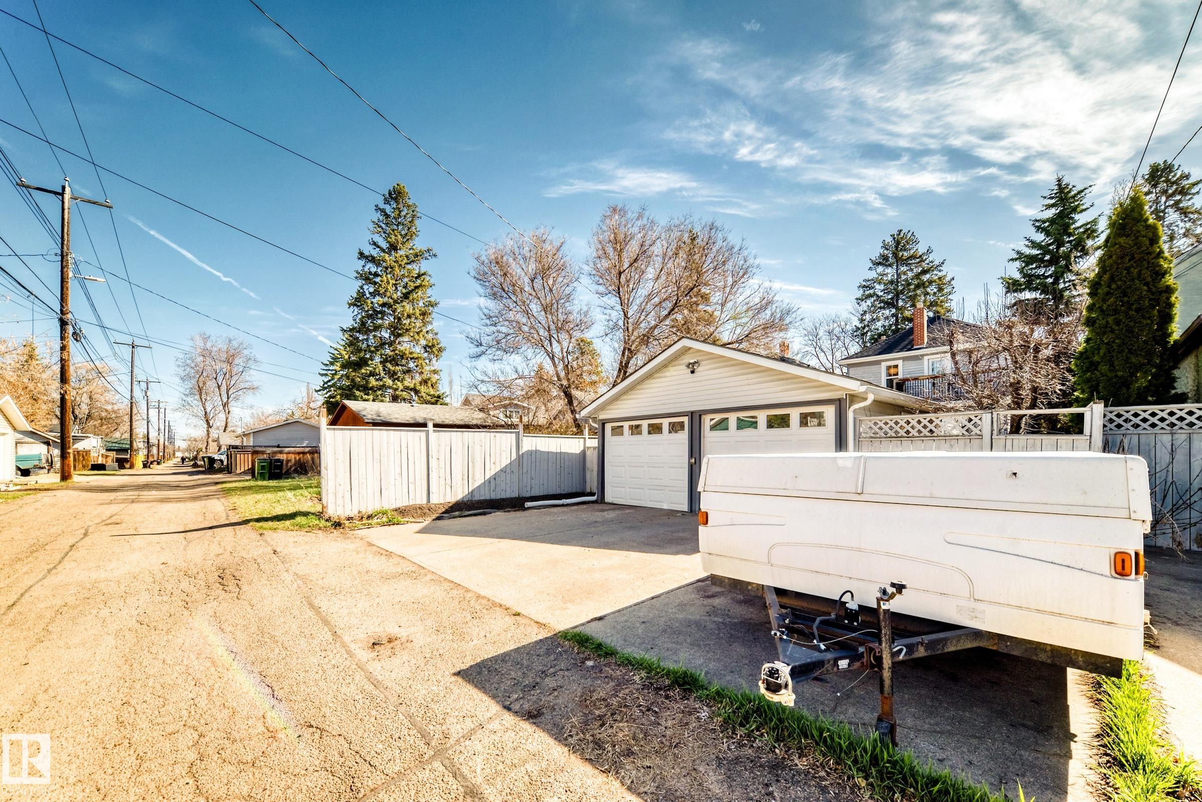 https://zimg.paragon.ice.com/ParagonImages/Property/PM/RAE/225398990/49/0/0/a88f10df25289c5c2de3cb1a5c4d01d7/1/9f60fb73f4cc4db5bb422d87d43035e9/225398990-00e93c6e-1d69-4a5d-8a73-974b0547560b.JPG