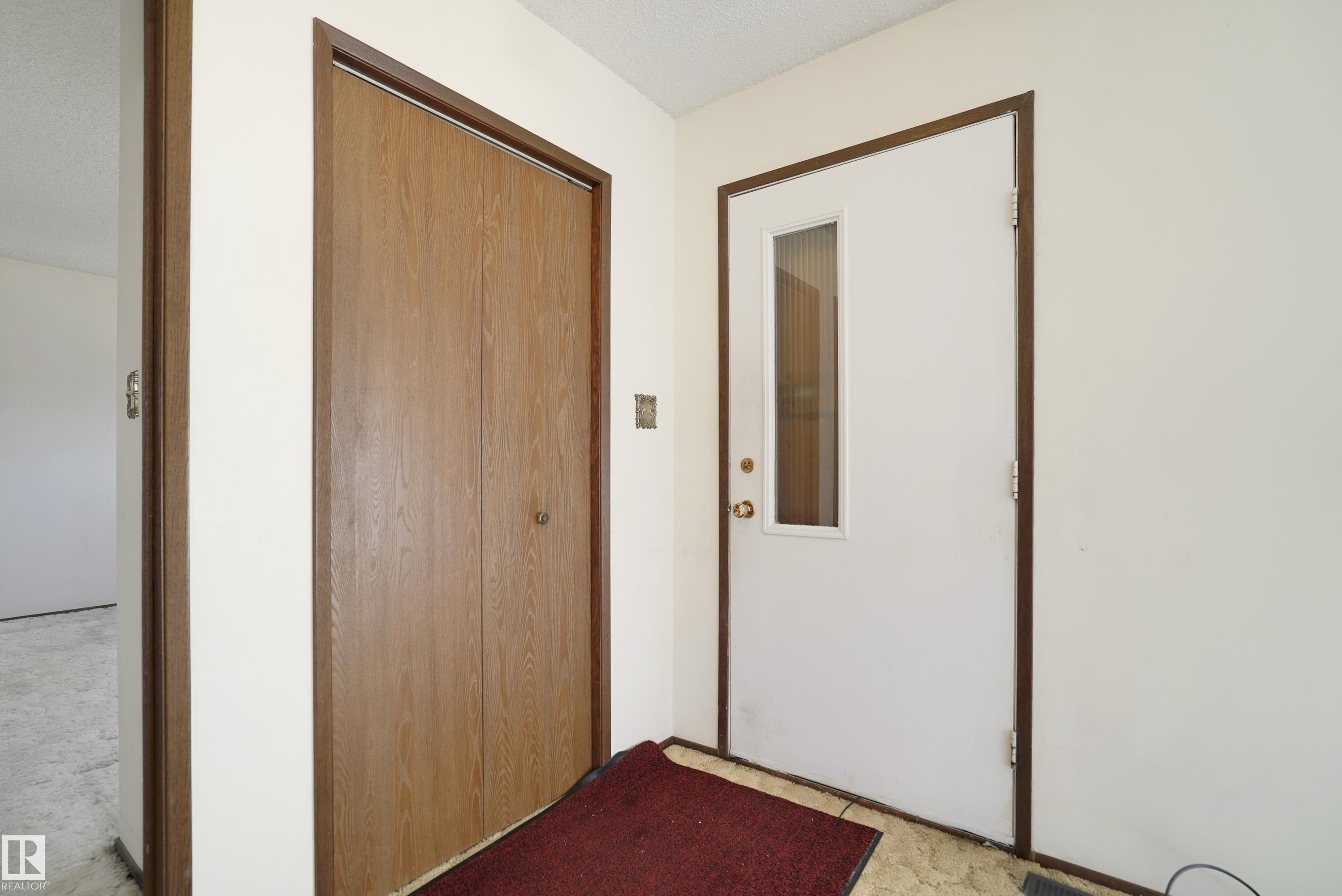 Picture for 10912 40 AV NW