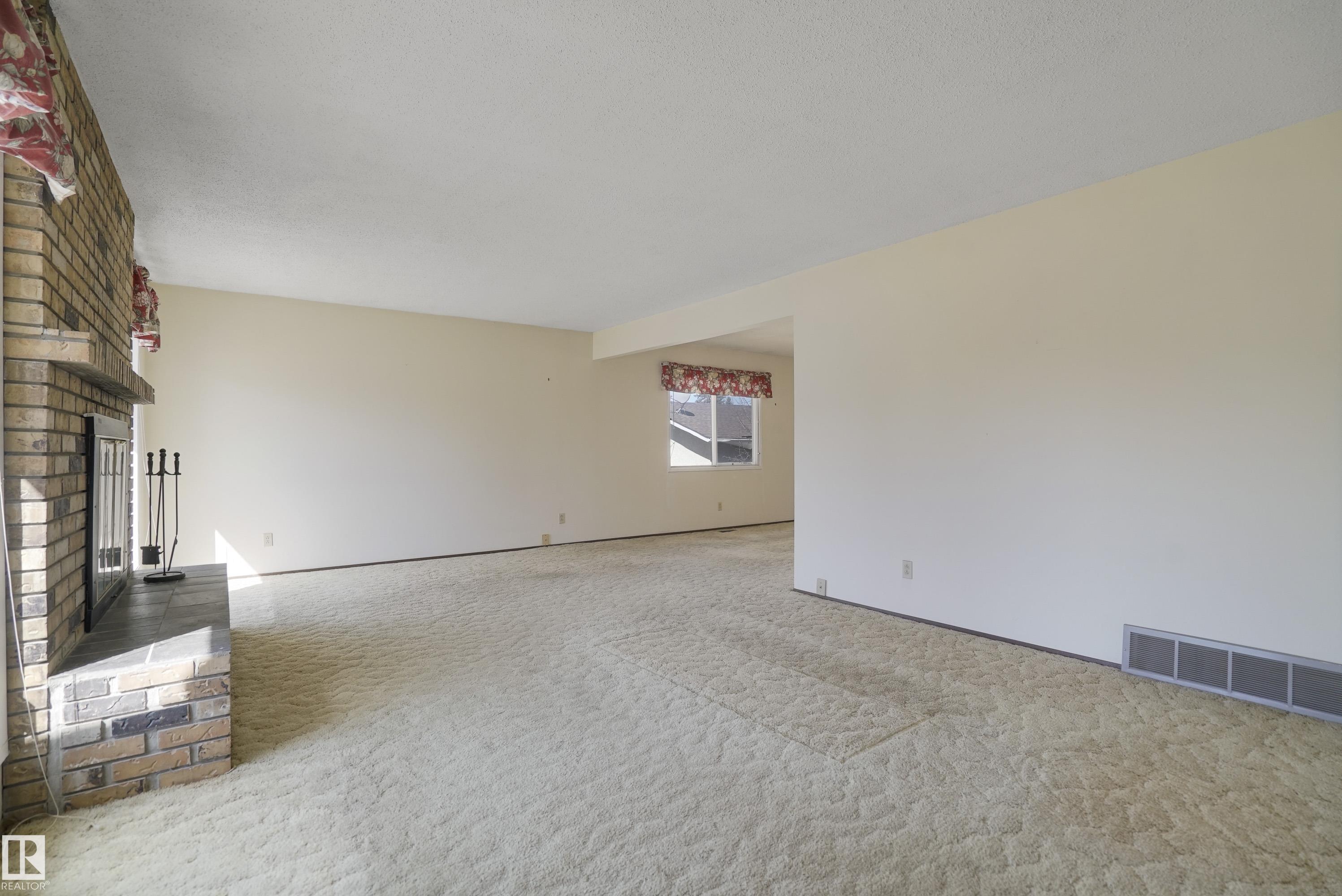Picture for 10912 40 AV NW
