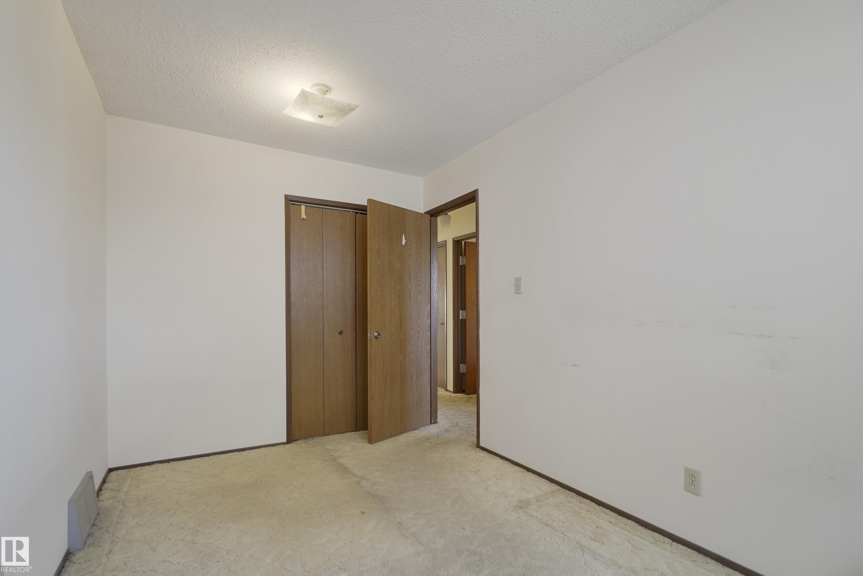 https://zimg.paragon.ice.com/ParagonImages/Property/PM/RAE/225398991/24/0/0/8d874b78285ca96195b0a6910b6e8ff0/1/83127b6dd2ee28390d858d7d8f267c80/225398991-ae0da358-3511-451b-b656-672cde4ac15a.JPG