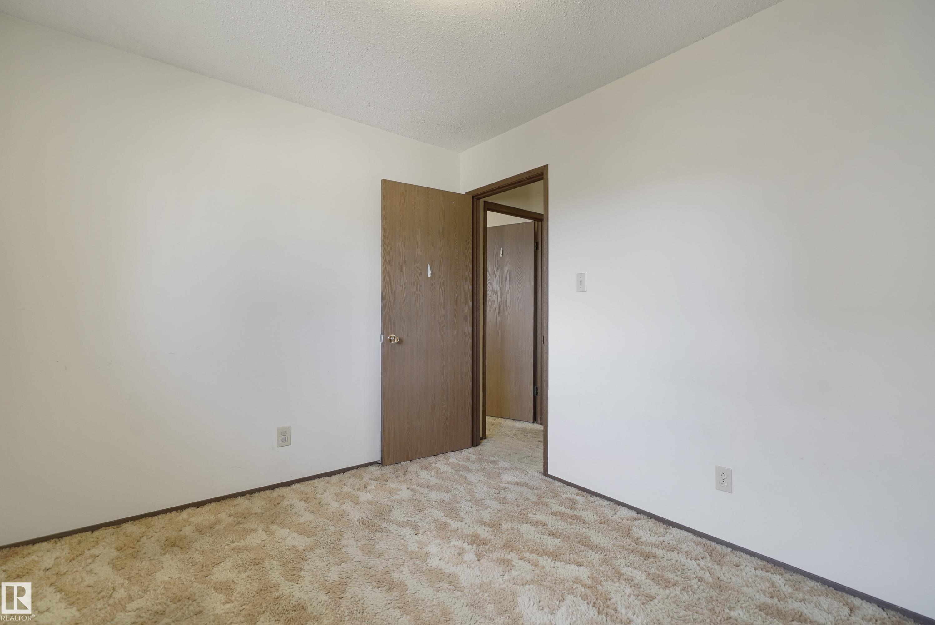 https://zimg.paragon.ice.com/ParagonImages/Property/PM/RAE/225398991/28/0/0/e331130ea3346011eb718107436049b1/1/83127b6dd2ee28390d858d7d8f267c80/225398991-3d33b591-9bcb-450e-8427-6fefa417ca27.JPG