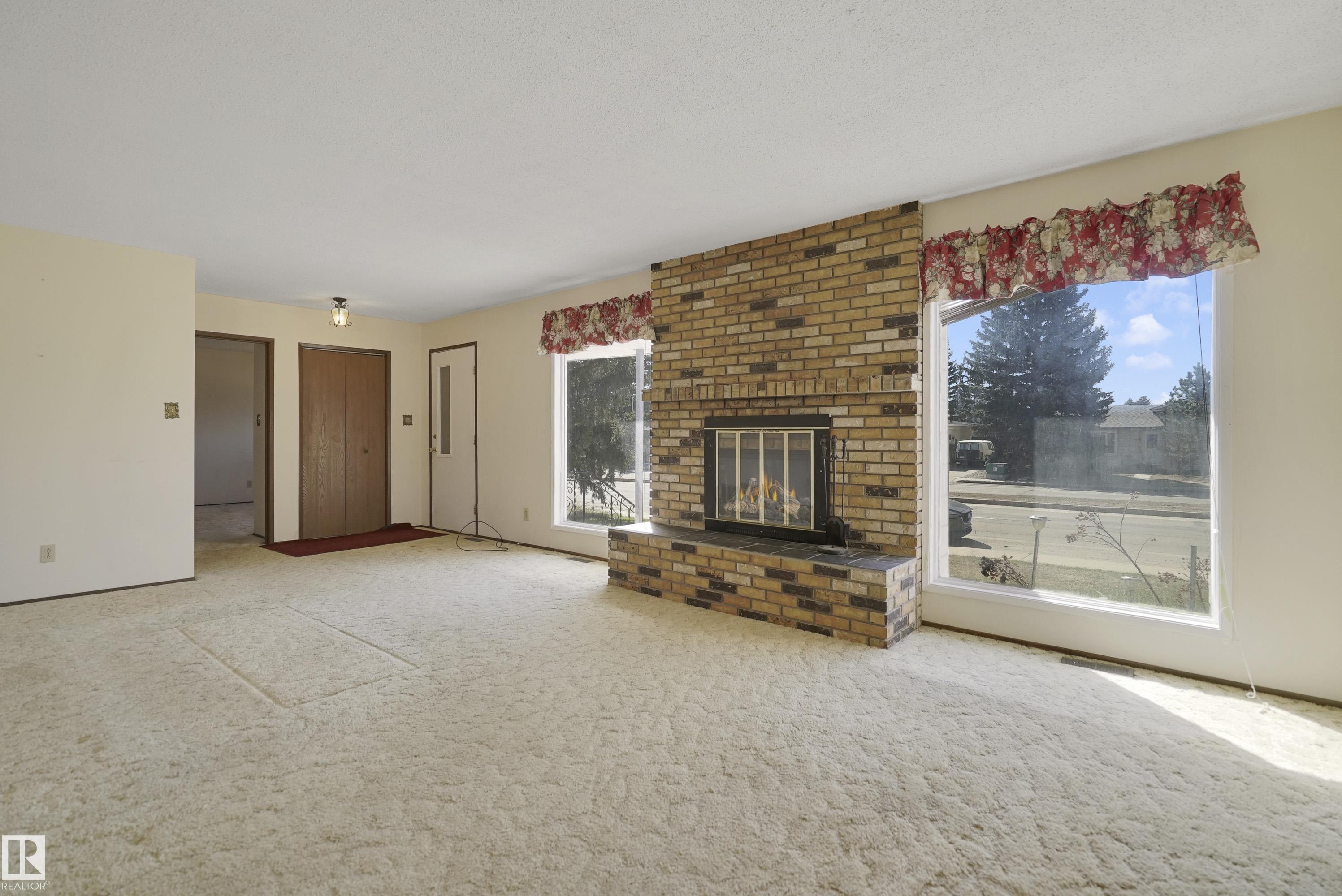 Picture for 10912 40 AV NW