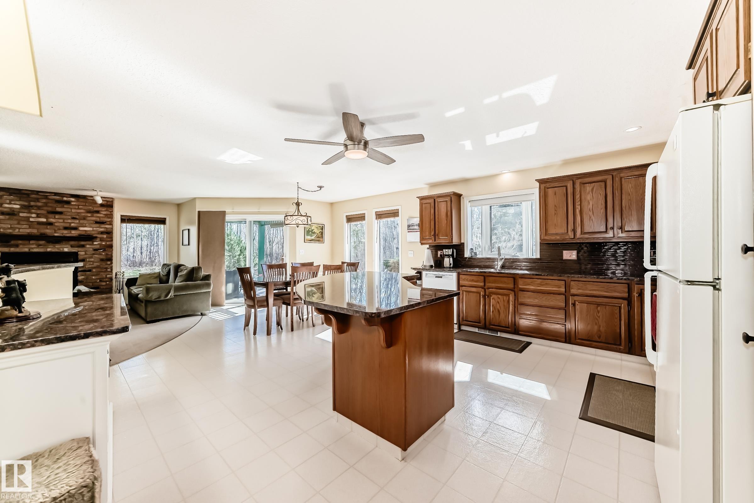 Photo 11 at 7 - 52245 Rge Road 225, Huntington Hills Estates, Rural Strathcona County