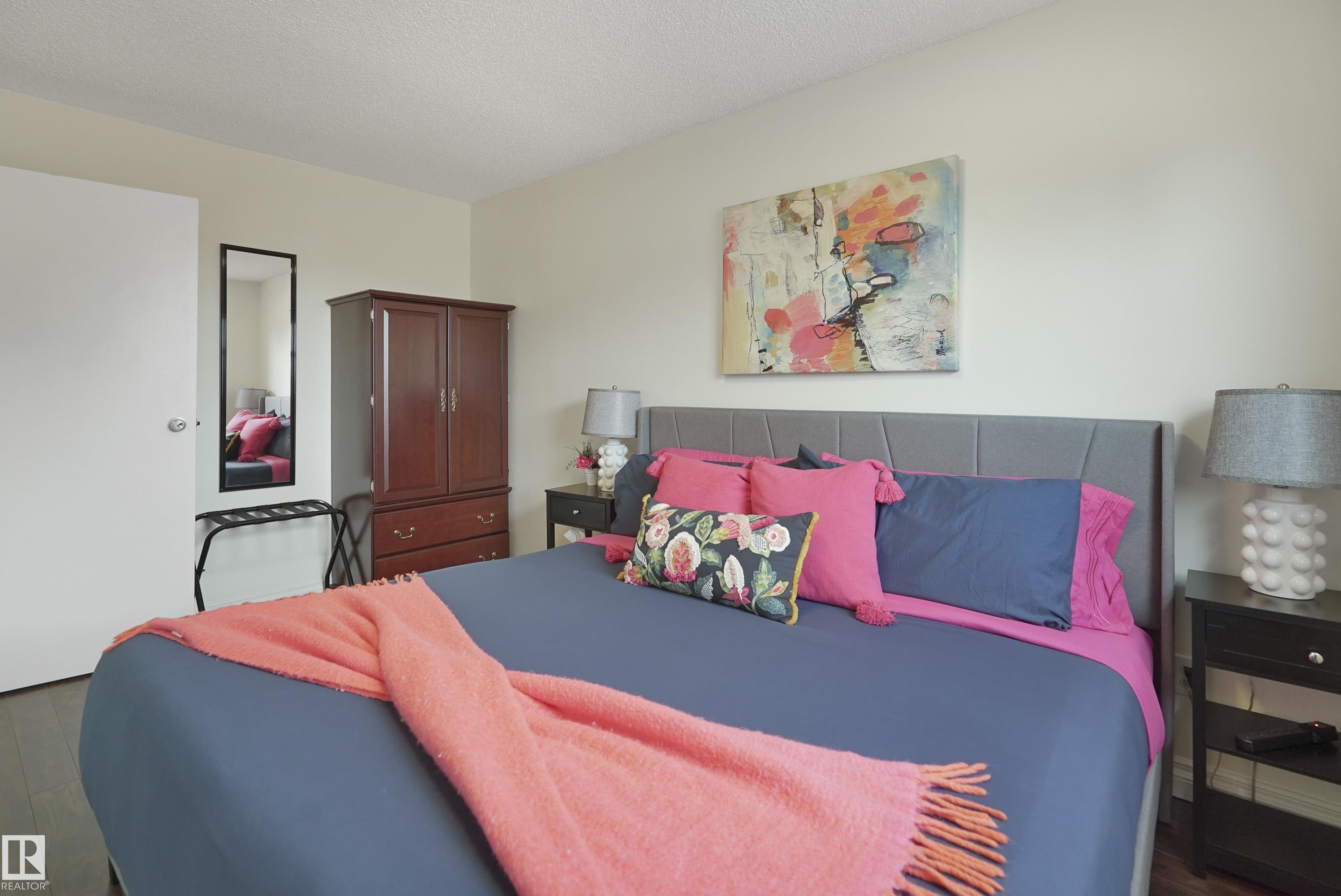 https://zimg.paragon.ice.com/ParagonImages/Property/PM/RAE/225398996/20/0/0/0eb89eebae1073514bf2cd5d175fdafa/1/d1e4856d75d758526a2a2ce3cacb921e/225398996-ff8893c1-f46a-4d3d-aaeb-7f85817e94d2.JPG
