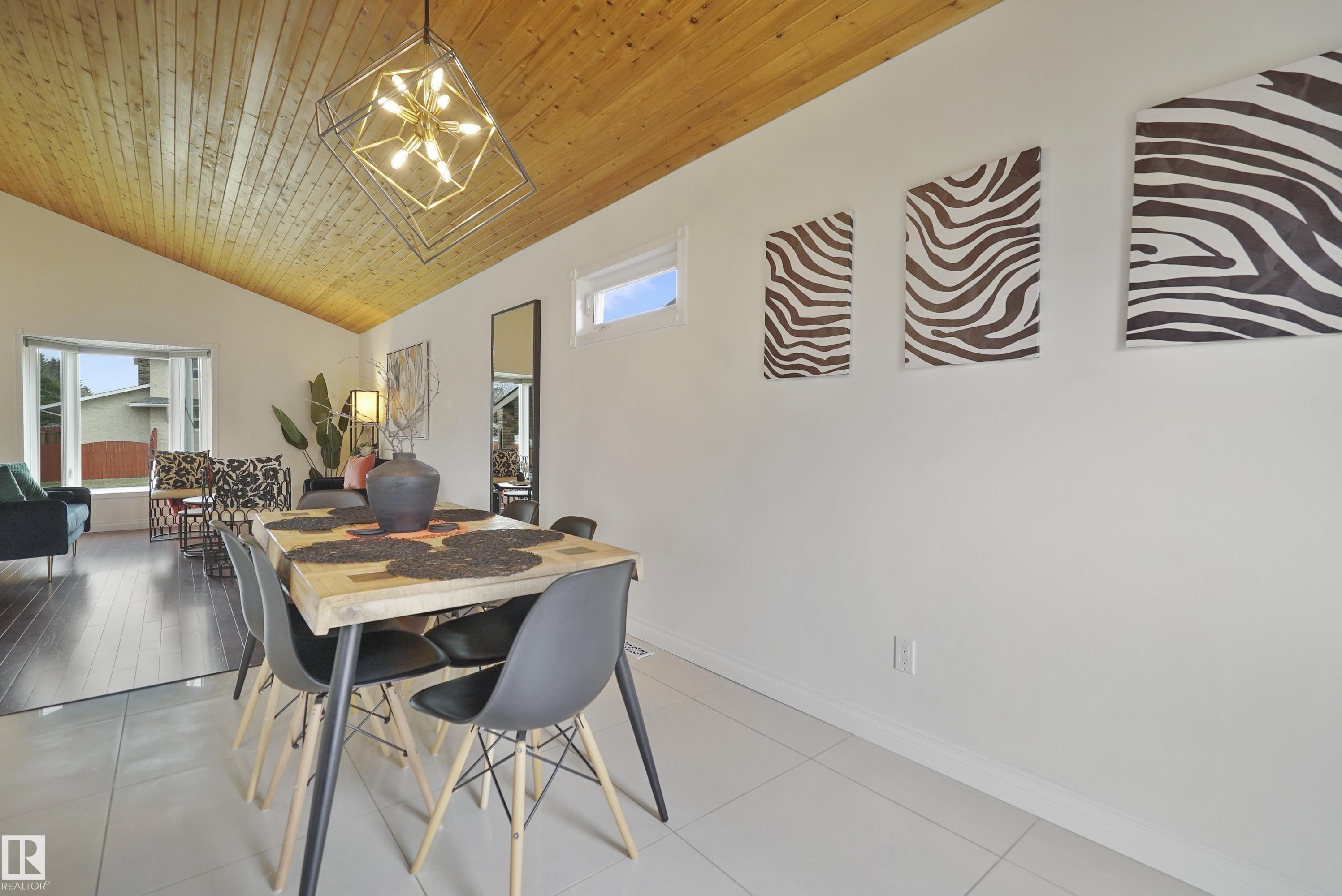 https://zimg.paragon.ice.com/ParagonImages/Property/PM/RAE/225398996/8/0/0/cb6ab934eaac1fd90739ac72f92aa46e/1/d1e4856d75d758526a2a2ce3cacb921e/225398996-0d3f8e51-a5c2-4c46-b7f7-e68ba5c14f55.JPG