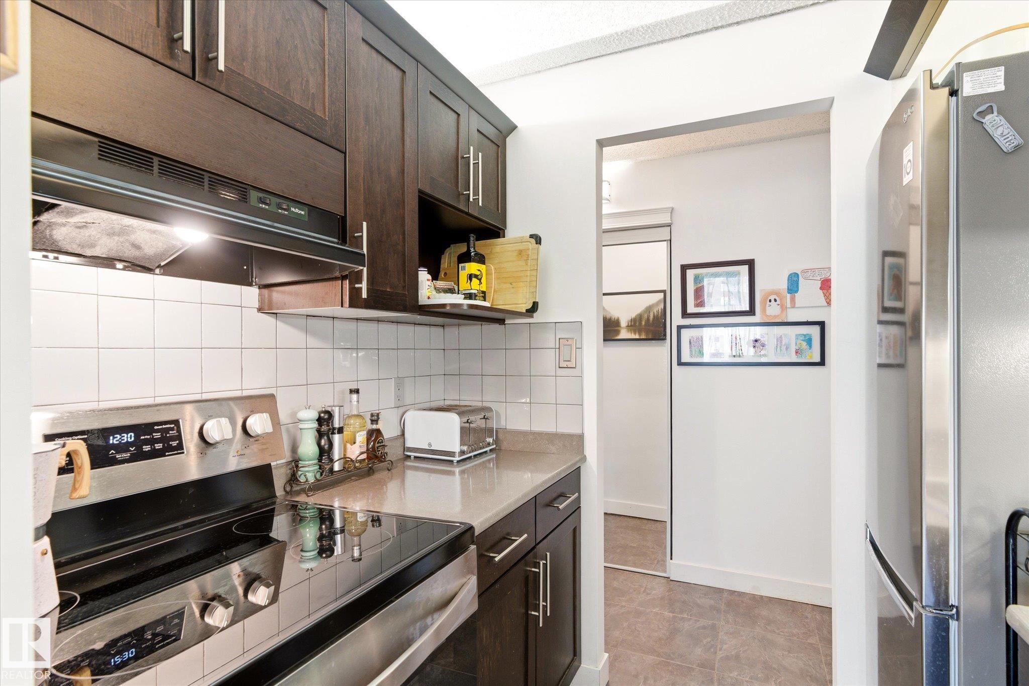 Photo 11 at 811 - 9918 101 Street NW, Downtown, Edmonton