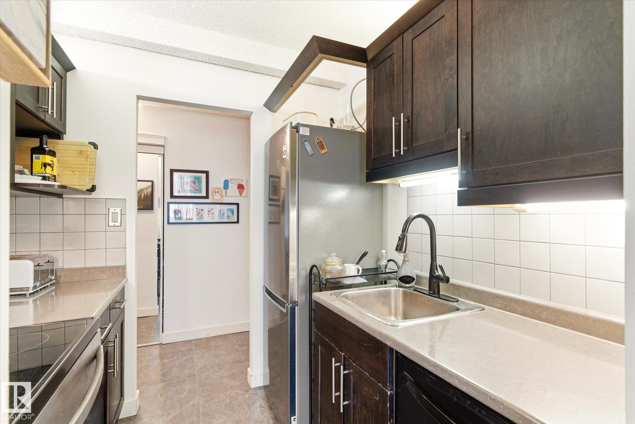 Photo 9 at 811 - 9918 101 Street NW, Downtown, Edmonton