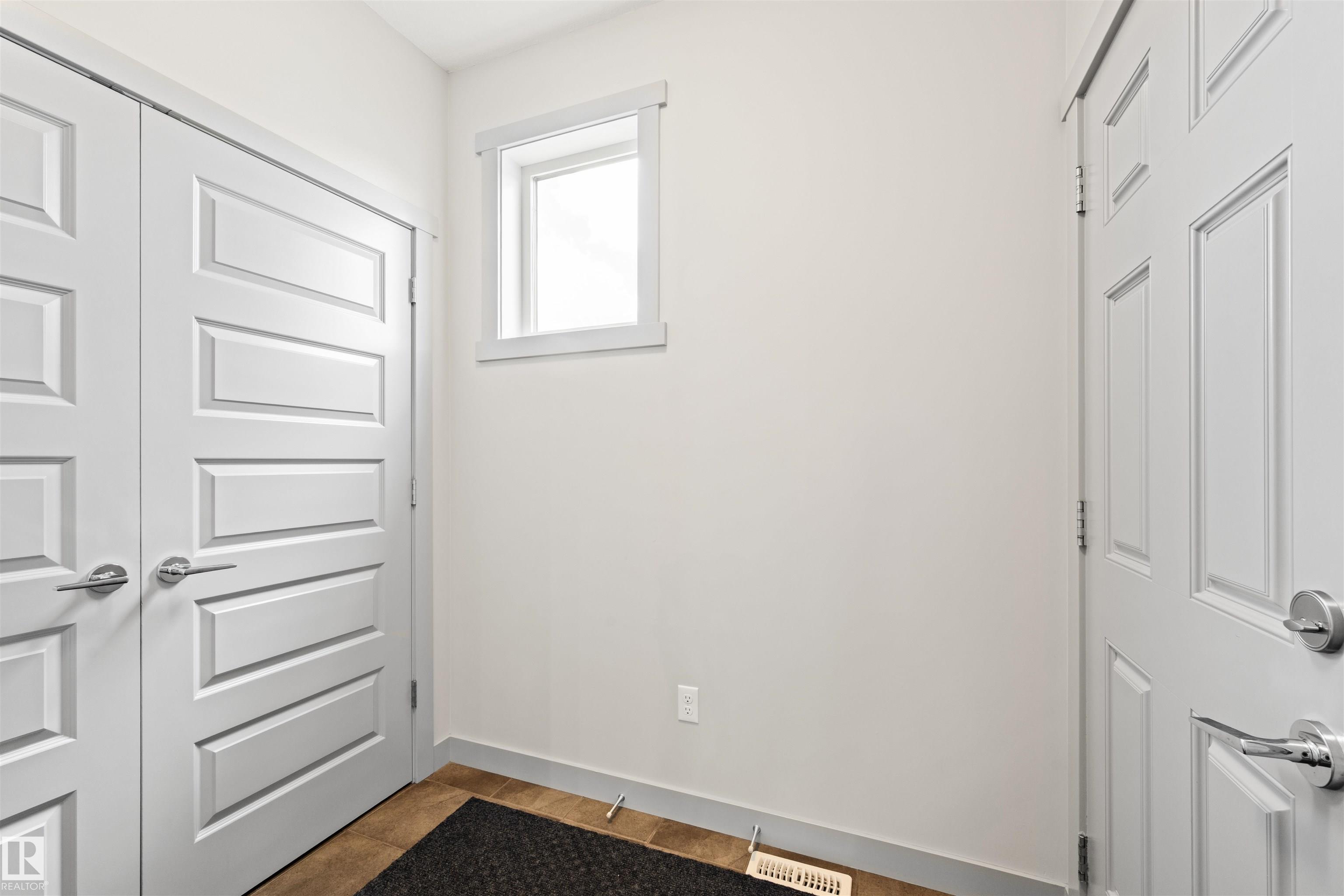 https://zimg.paragon.ice.com/ParagonImages/Property/PM/RAE/225399012/14/0/0/d65f73af02d0eba98b4015a164f57fe6/1/eb0244e05a62a9655f4f6909377ac693/225399012-d365c0f6-14e0-4eff-b64d-0ad554b4e034.JPG