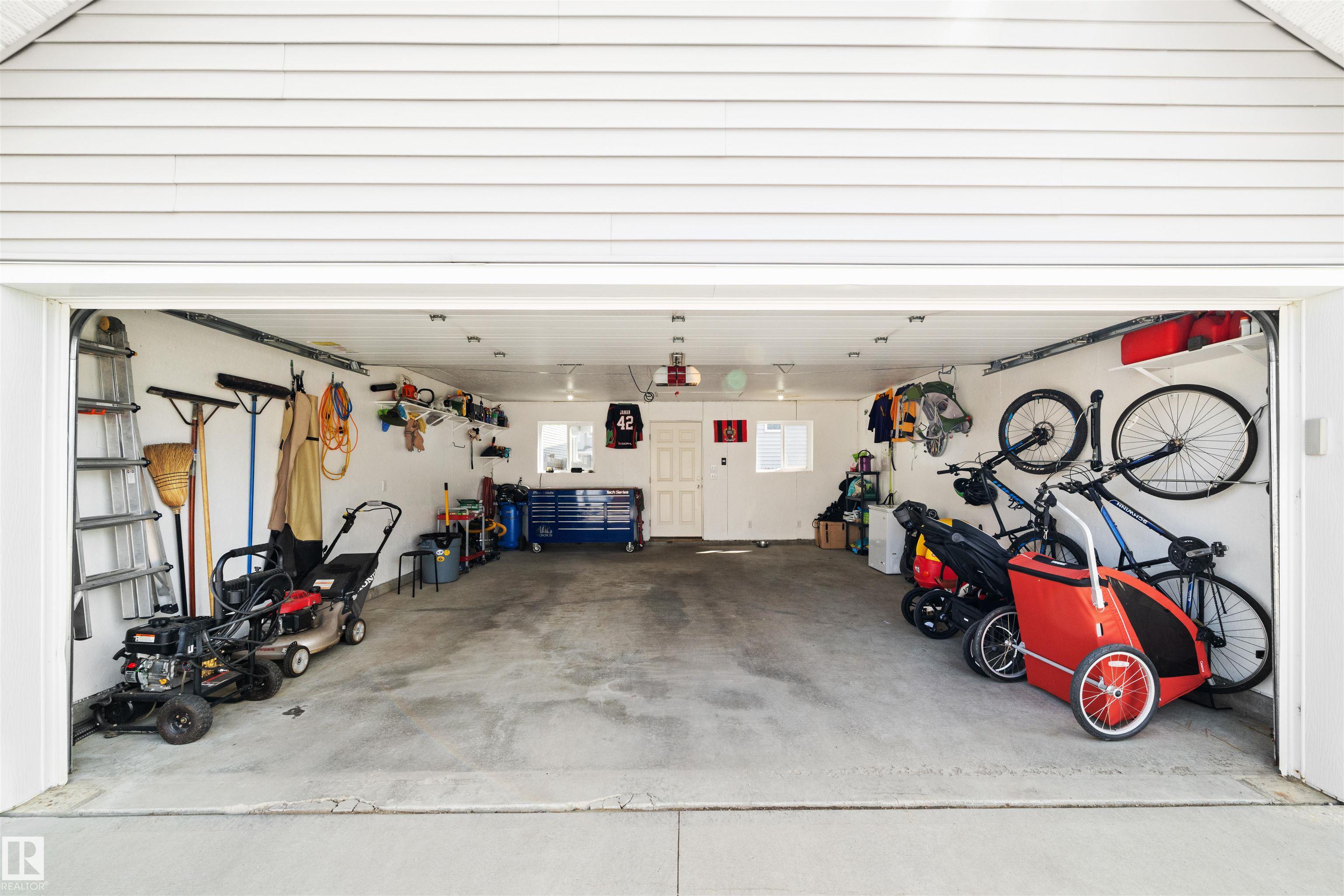 https://zimg.paragon.ice.com/ParagonImages/Property/PM/RAE/225399012/34/0/0/b898aa80f424ea1a1d25d4ed61e1d874/1/eb0244e05a62a9655f4f6909377ac693/225399012-c5570ace-6f32-4868-9e27-c89e2f2ce03f.JPG
