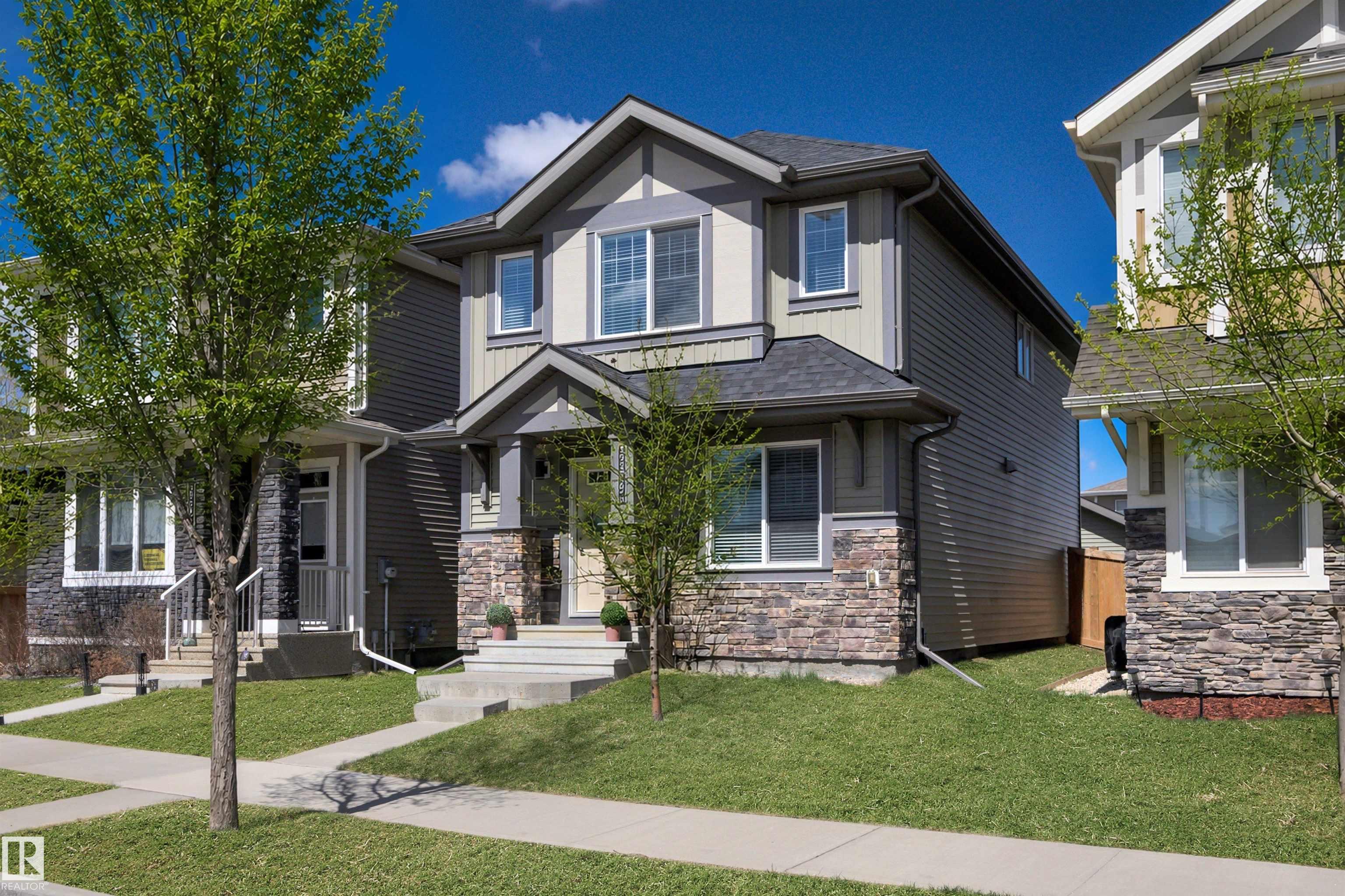 Picture for 22220 88 AV NW