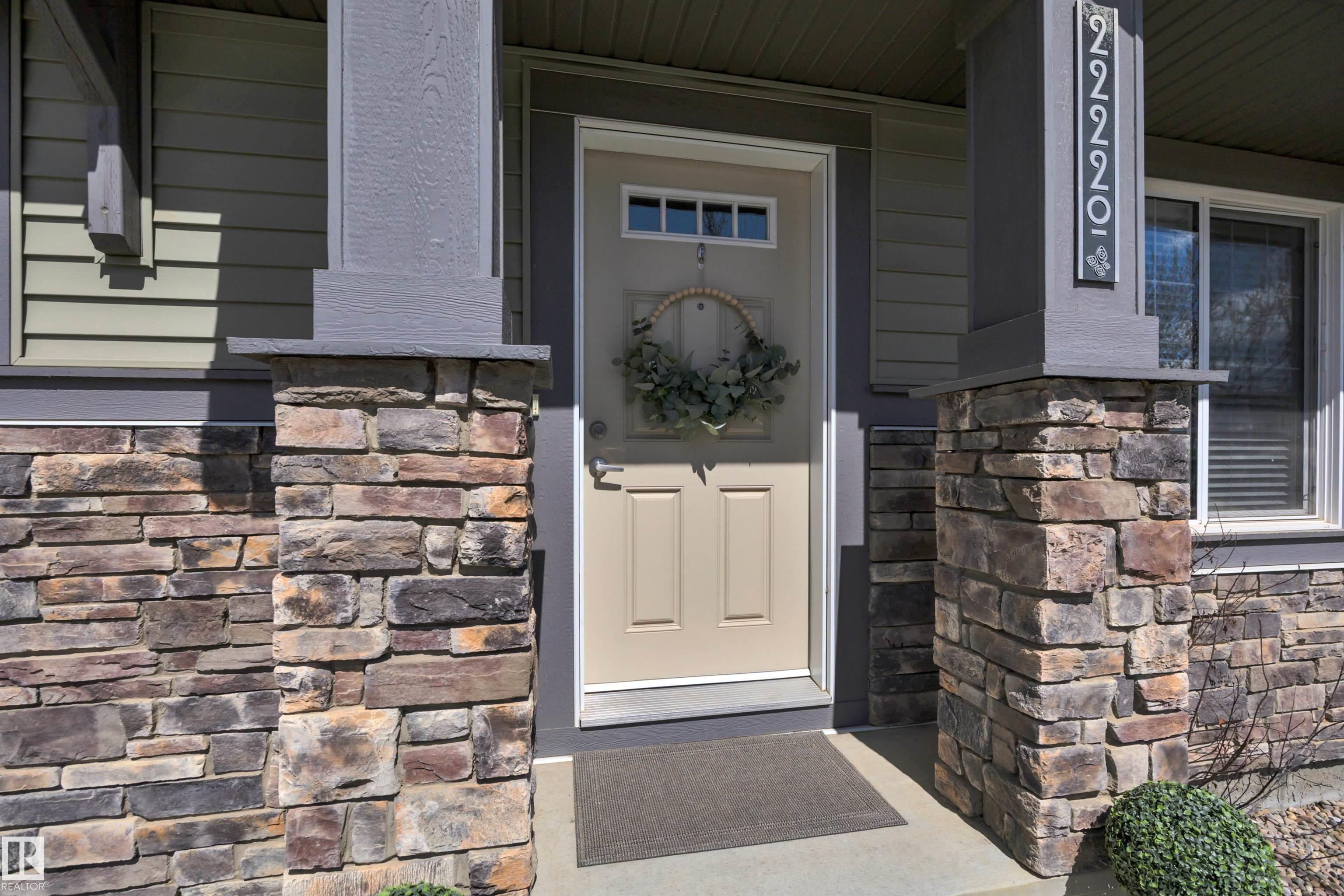 Picture for 22220 88 AV NW